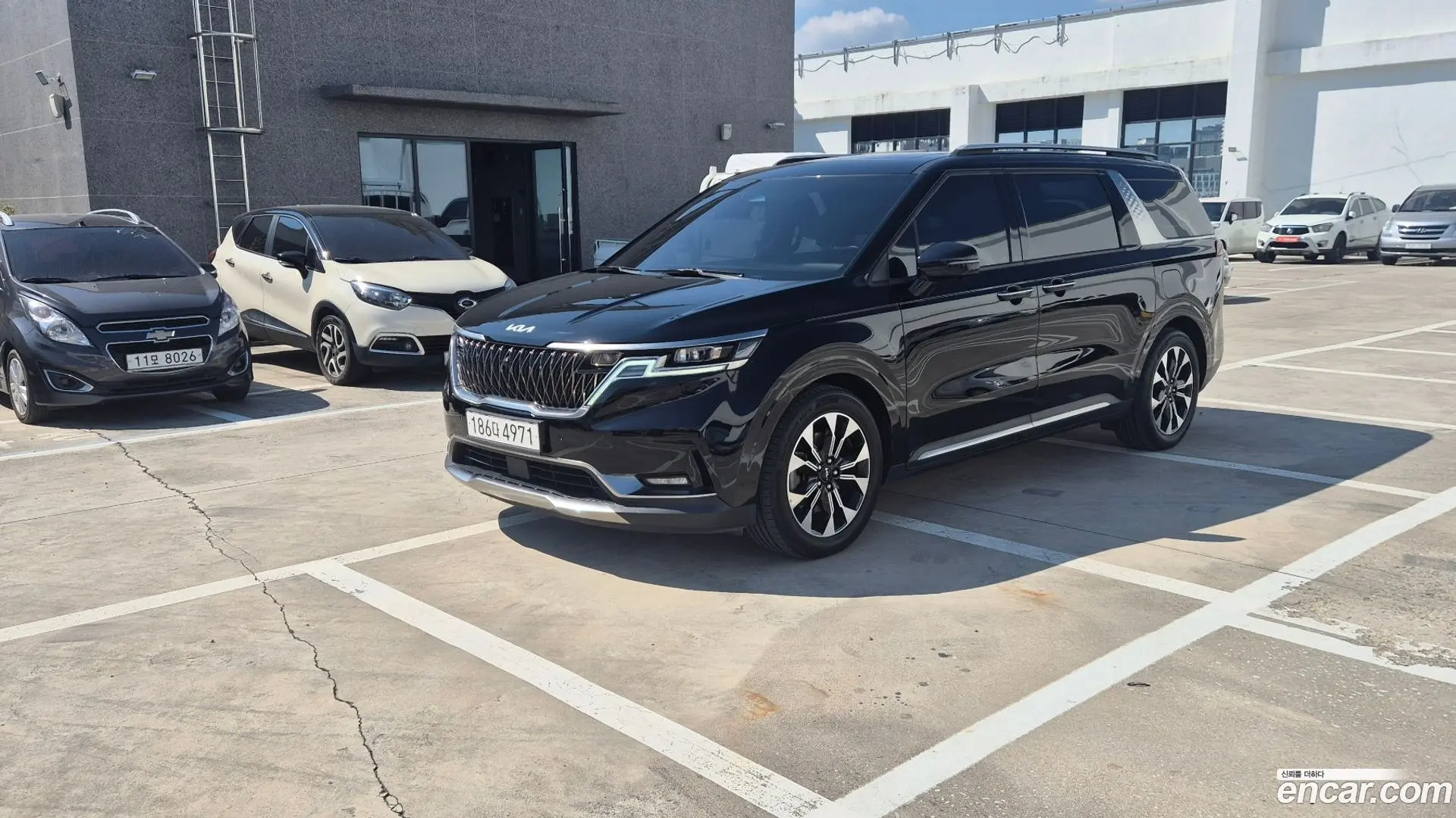 Main__Slider__Photo:Canival Kia 2021.7-1