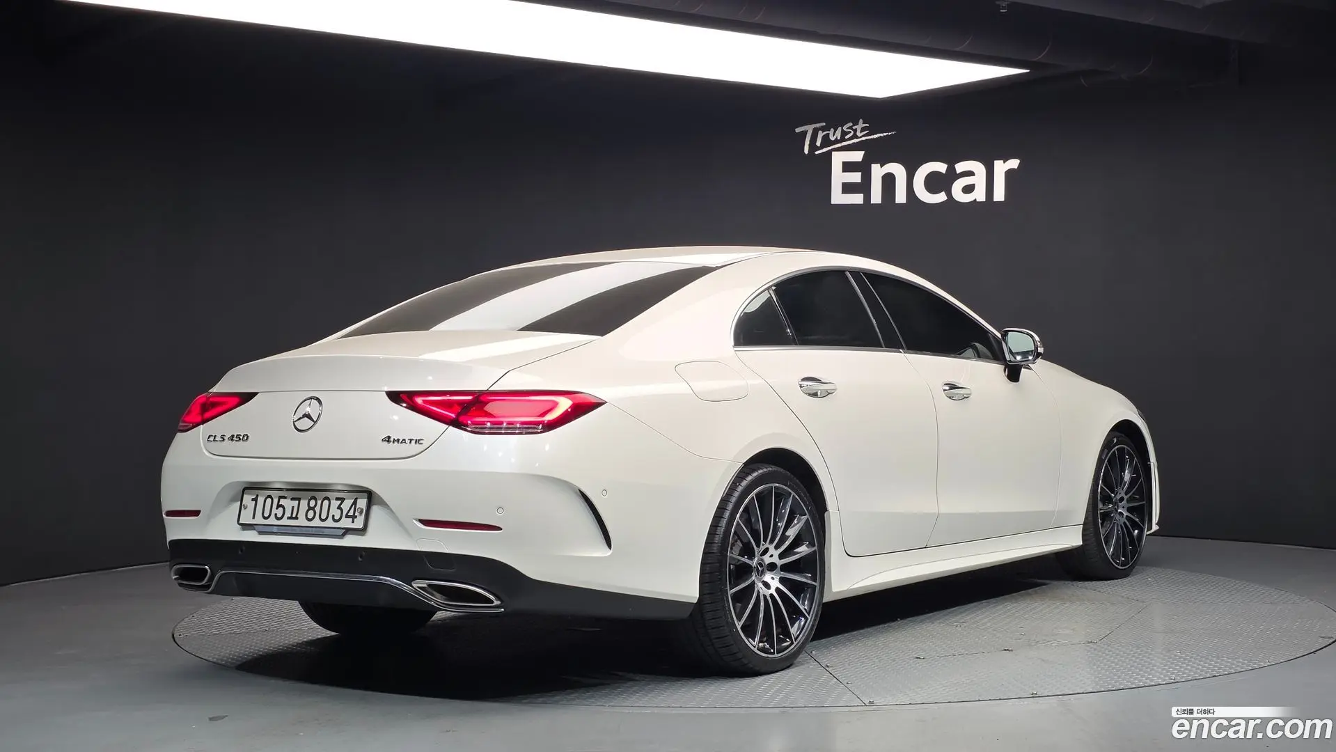 Main__Slider__Photo:CLS-Class Mercedes-Benz 2020.6-1