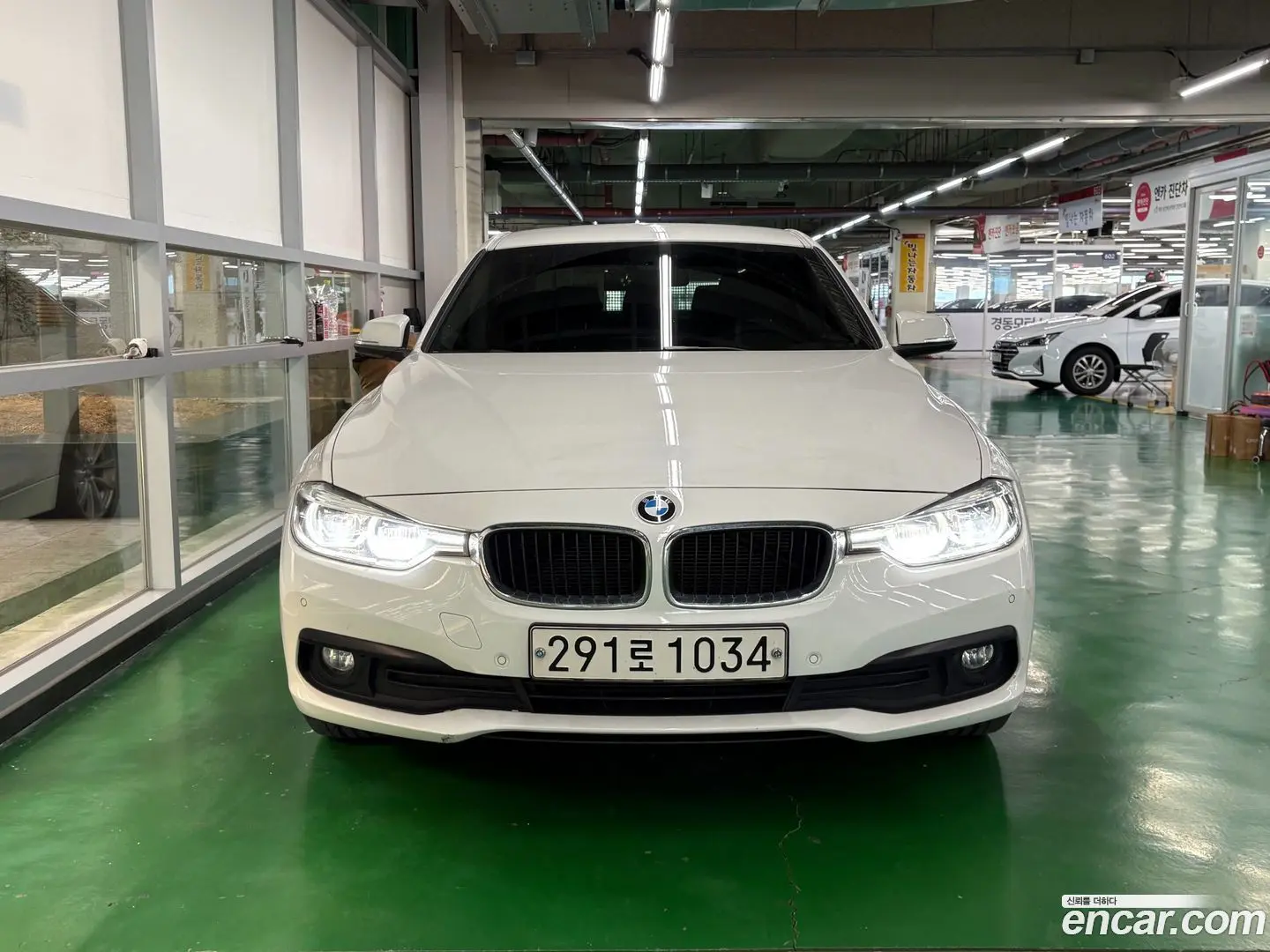 Main__Slider__Photo:3-Series BMW 2017.11-1