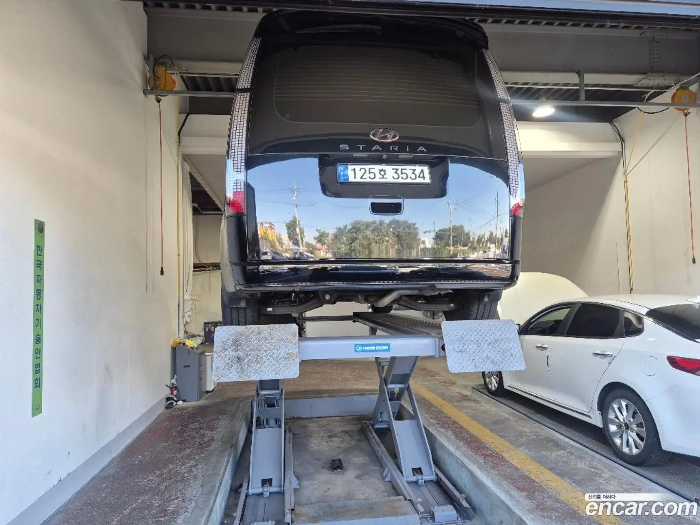 Main__Slider__Photo:Staria Hyundai 2022.9-1
