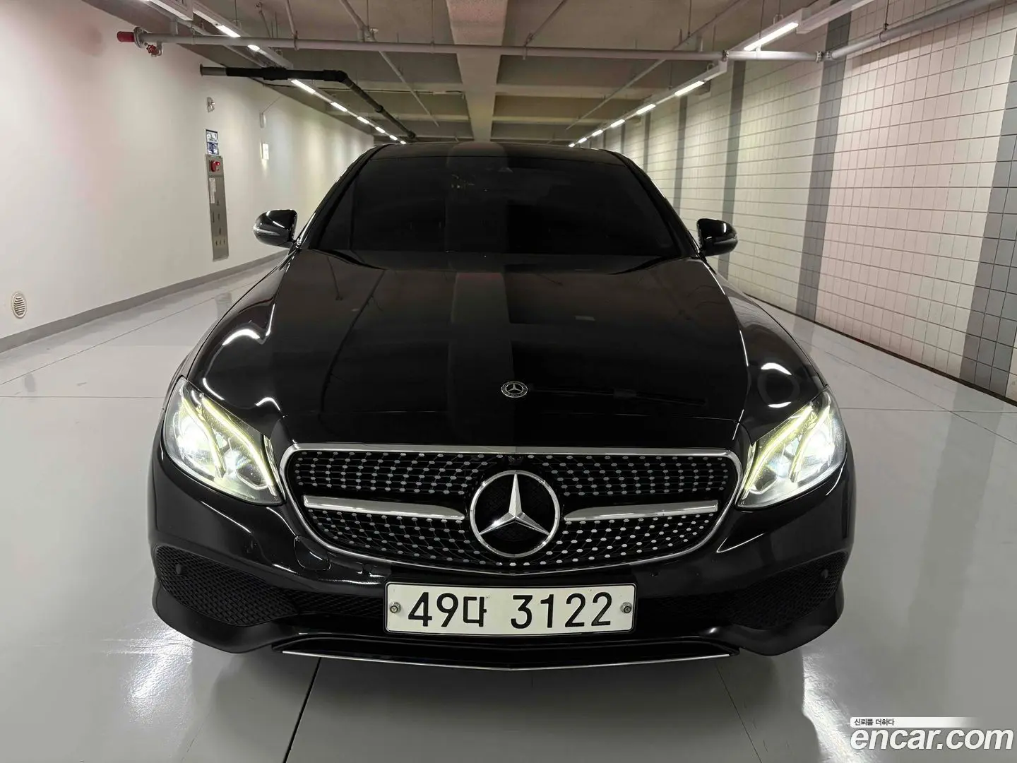 Main__Slider__Photo:E-Class Mercedes-Benz 2017.6-1