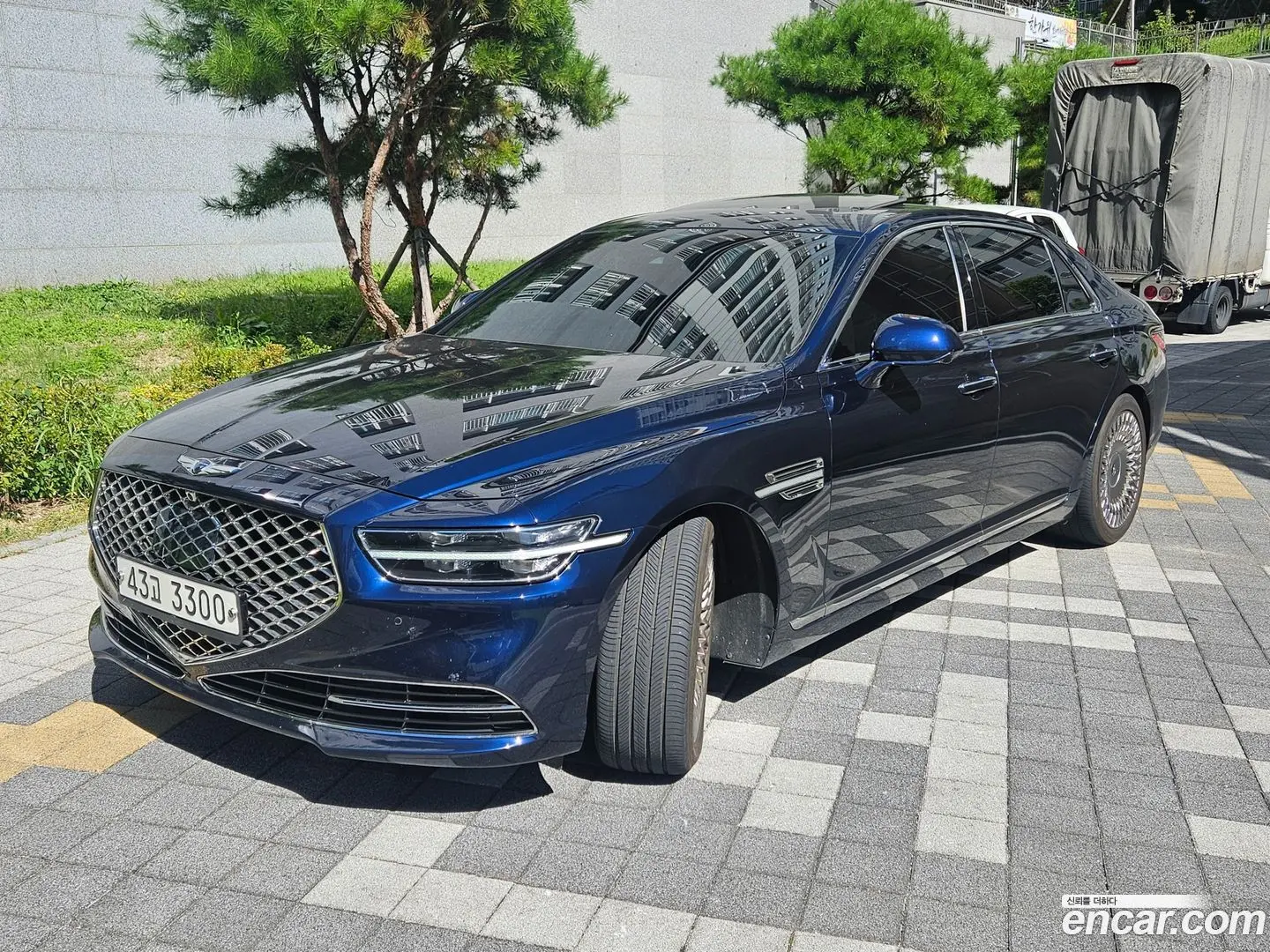 Main__Slider__Photo:G90 Genesis 2019.2-1