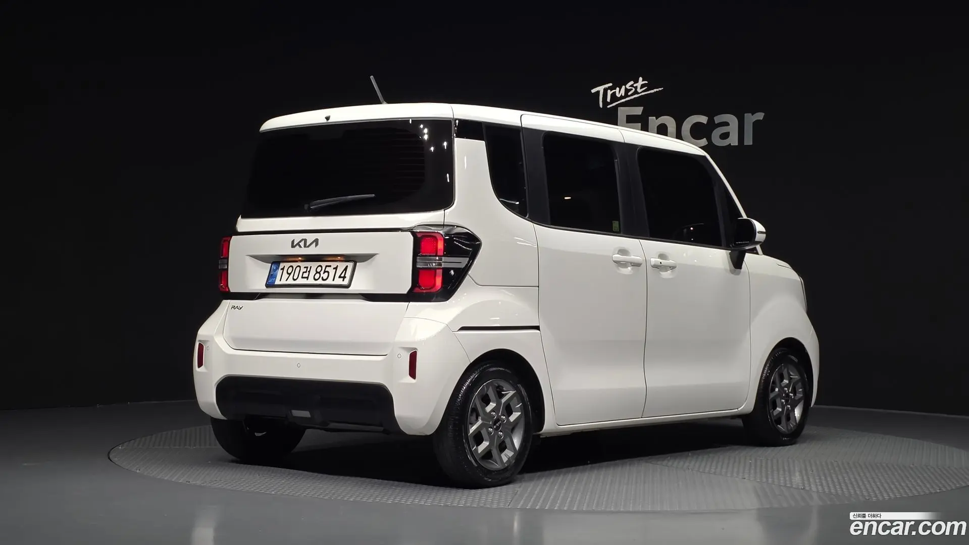 Main__Slider__Photo:RAY Kia 2022.11-1