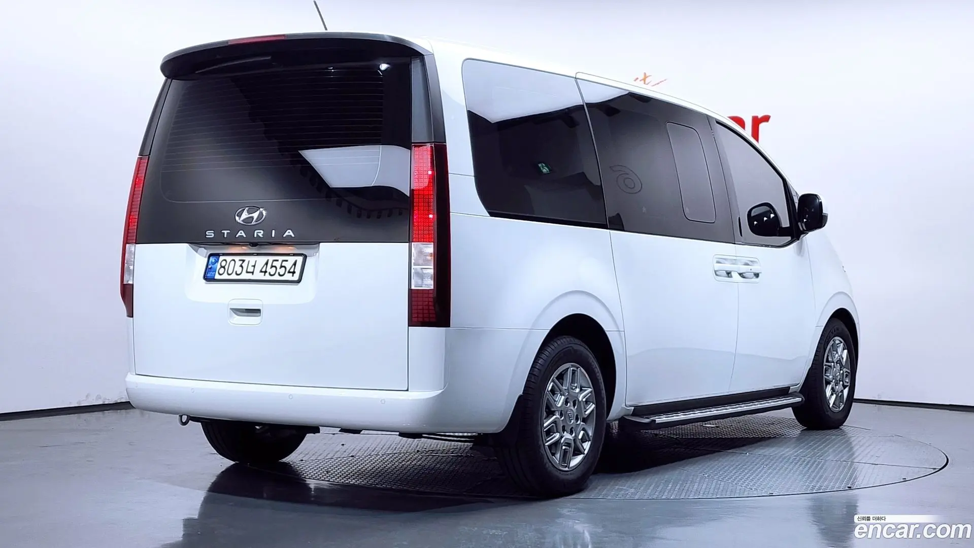 Main__Slider__Photo:Staria Hyundai 2023.10-1