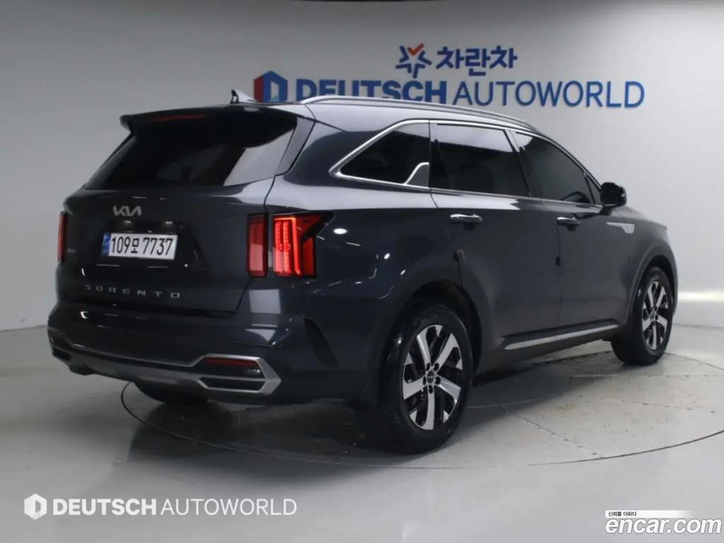 Main__Slider__Photo:Sorento Kia 2021.9-1
