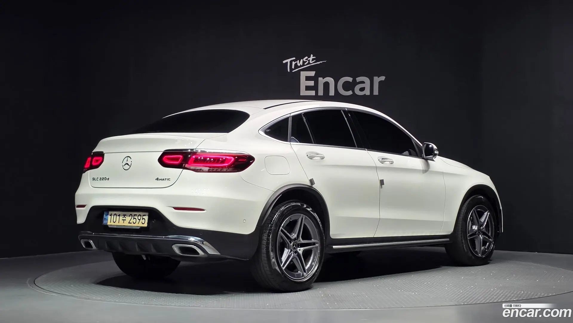 Main__Slider__Photo:GLC-Class Mercedes-Benz 2023.3-1