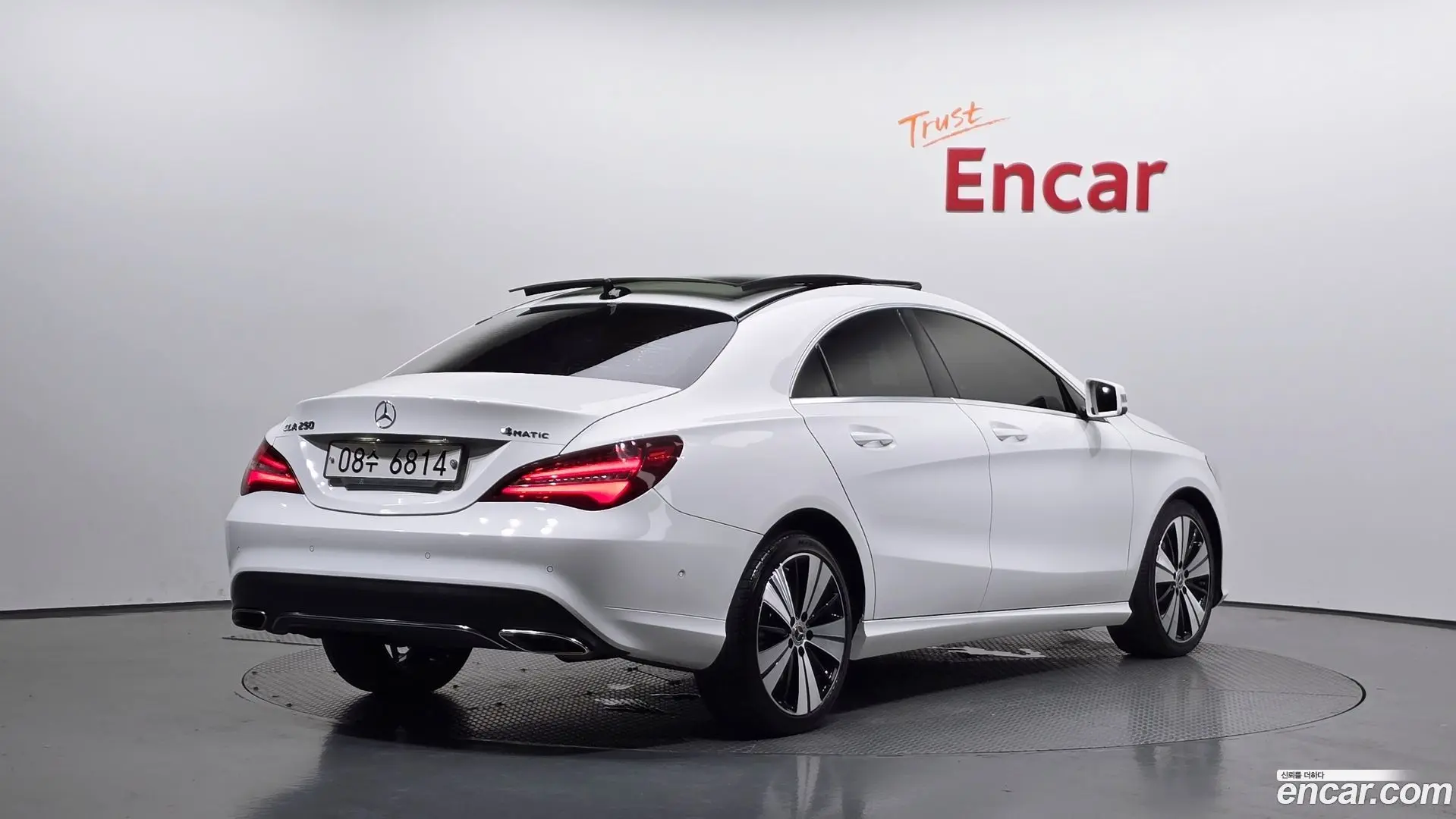 Main__Slider__Photo:CLA-Class Mercedes-Benz 2018.6-1