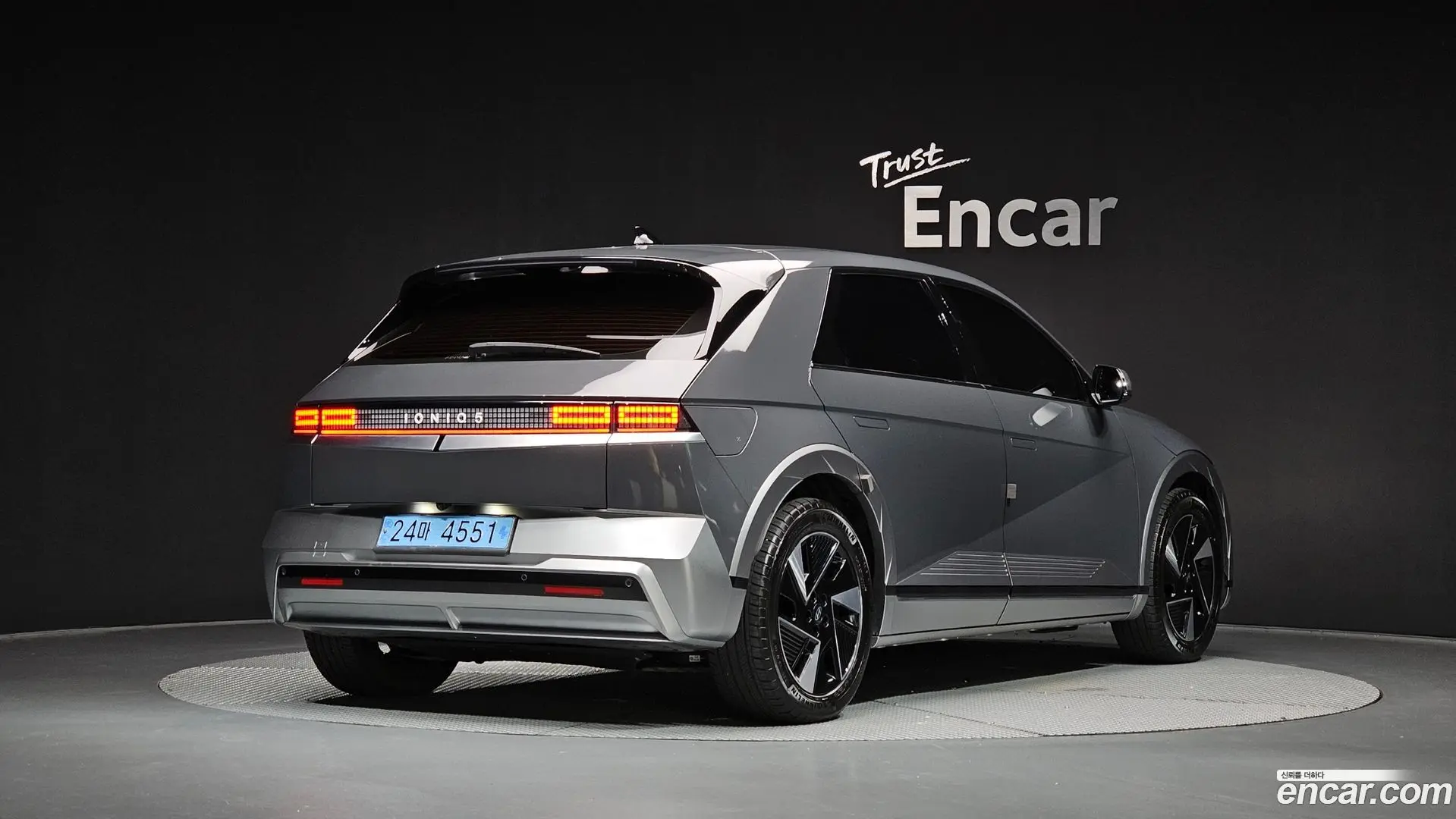 Main__Slider__Photo:Ioniq5 Hyundai 2024.8-1