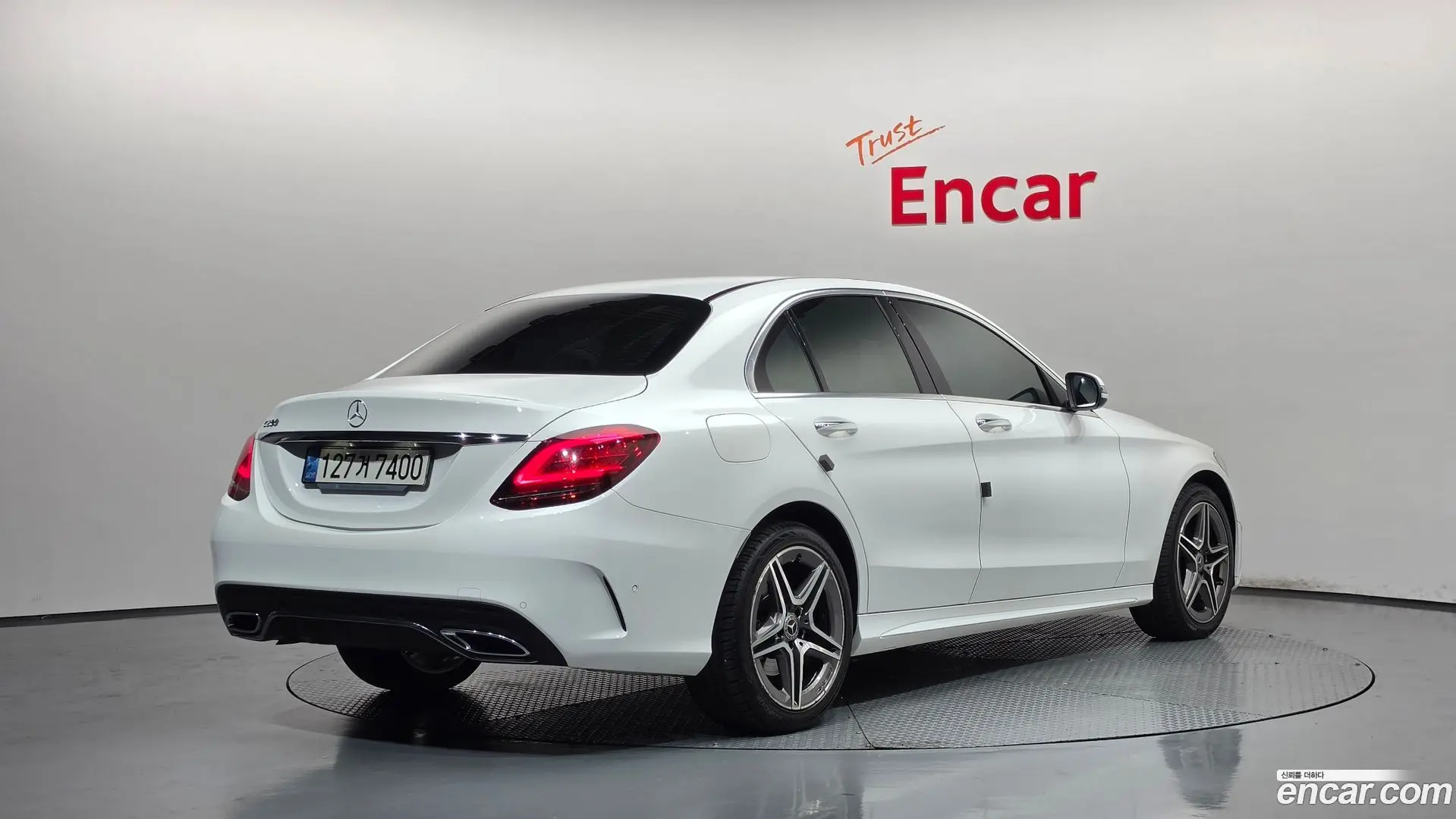 Main__Slider__Photo:C-Class Mercedes-Benz 2021.5-1