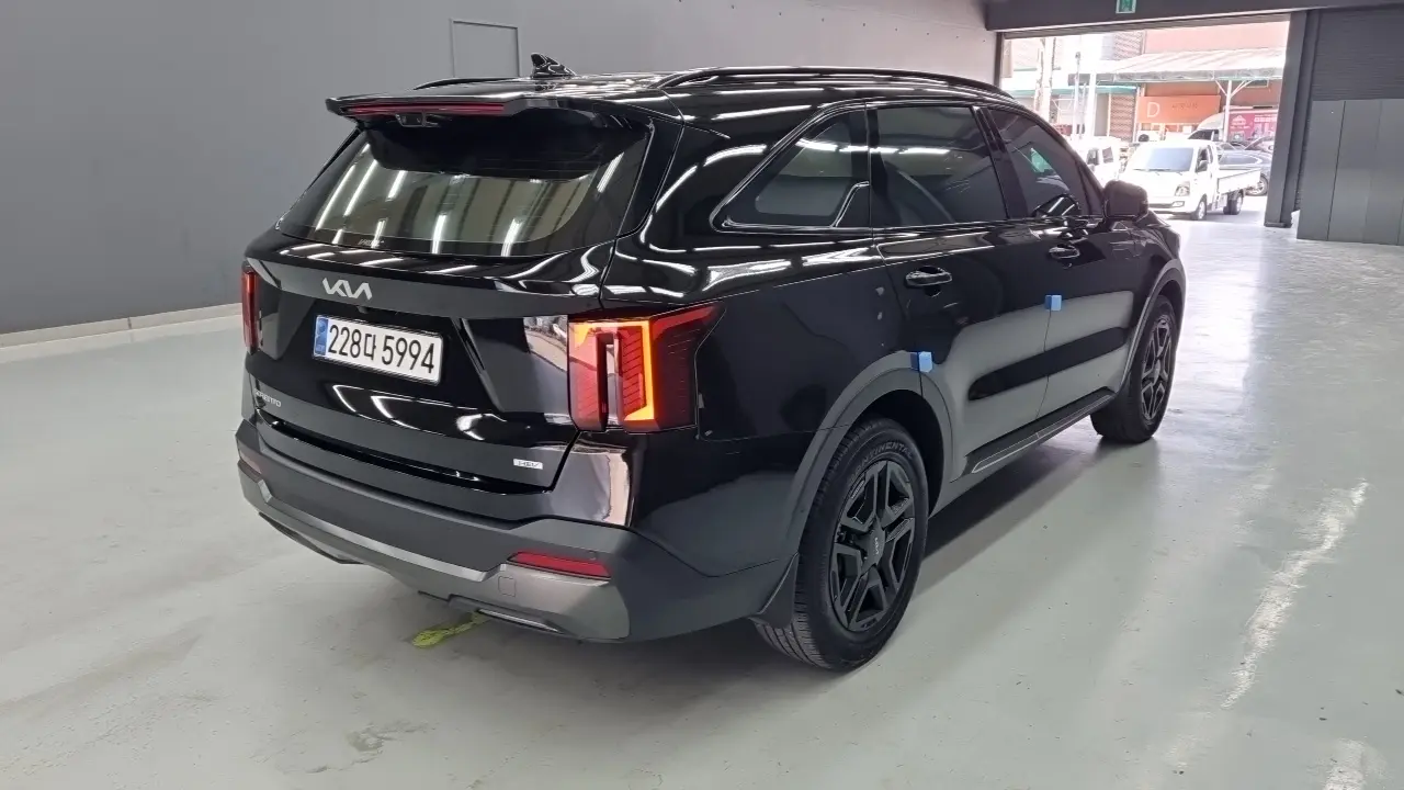 Main__Slider__Photo:Sorento Kia 2023.10-1
