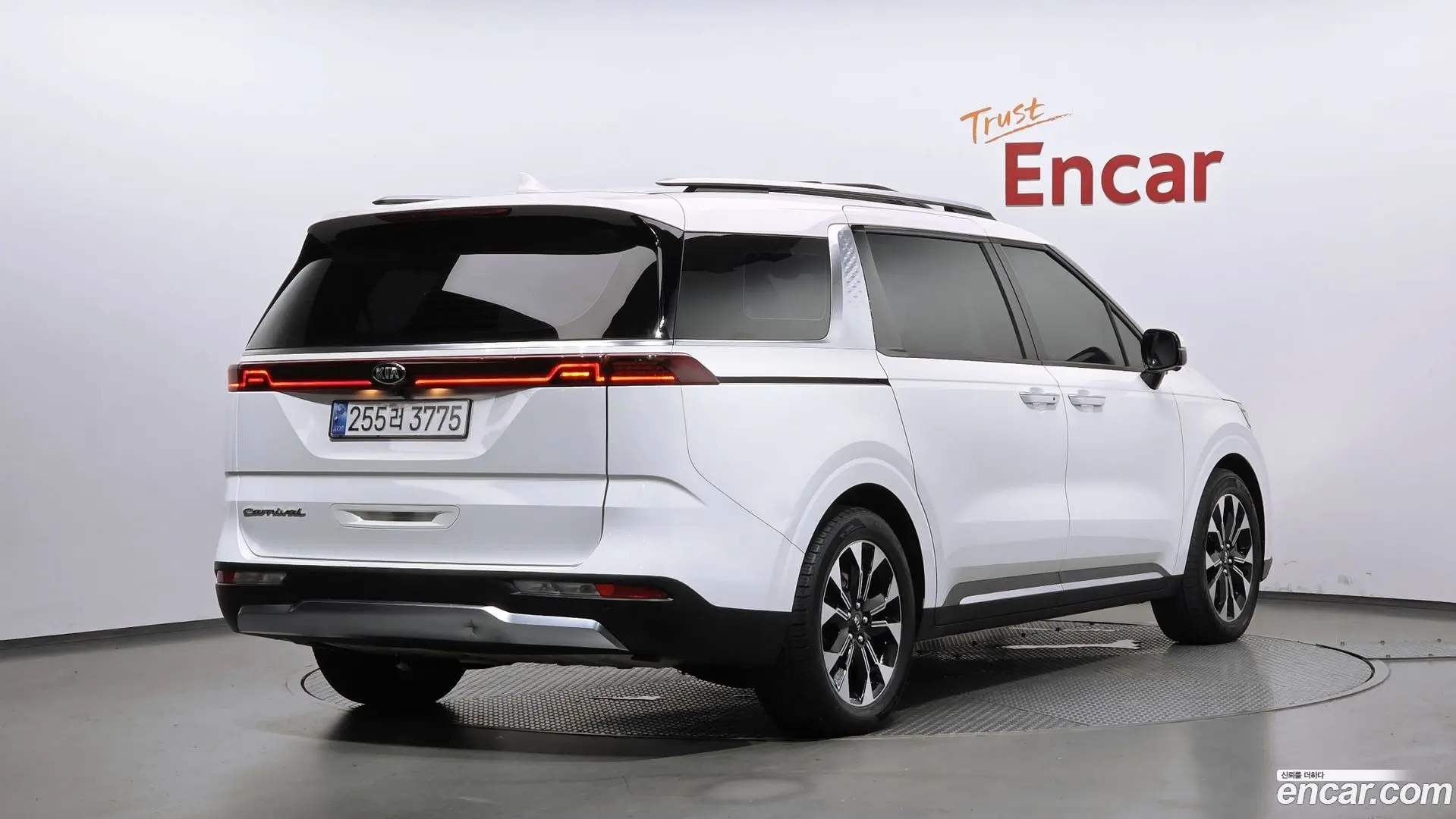 Main__Slider__Photo:Canival Kia 2020.10-1