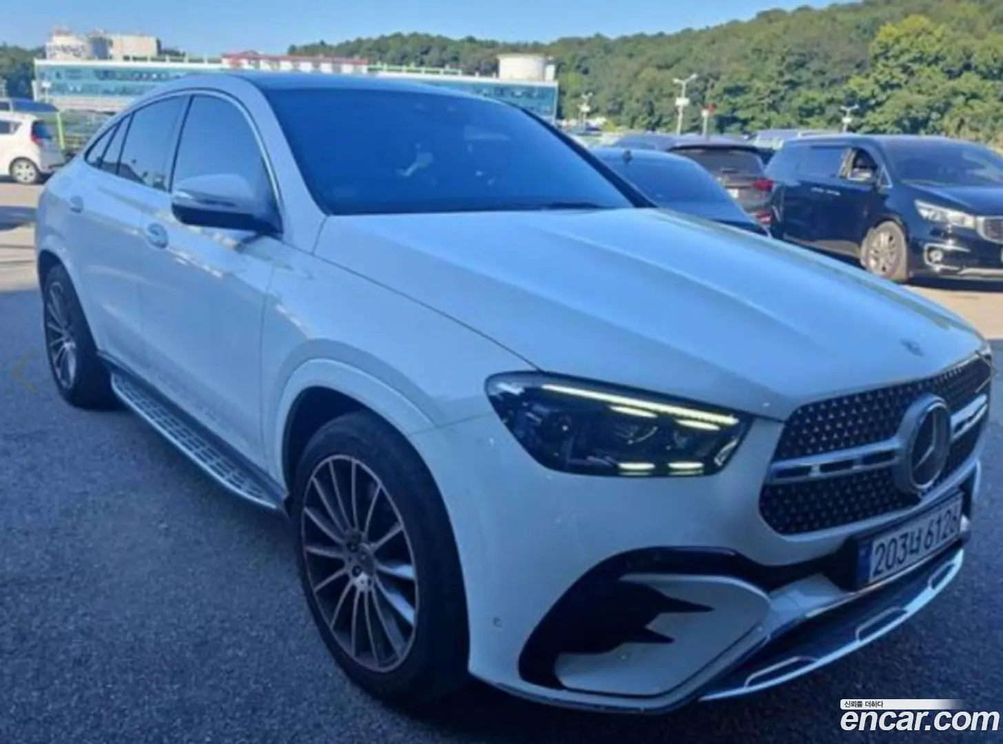 Main__Slider__Photo:GLE-Class Mercedes-Benz 2024.10-1