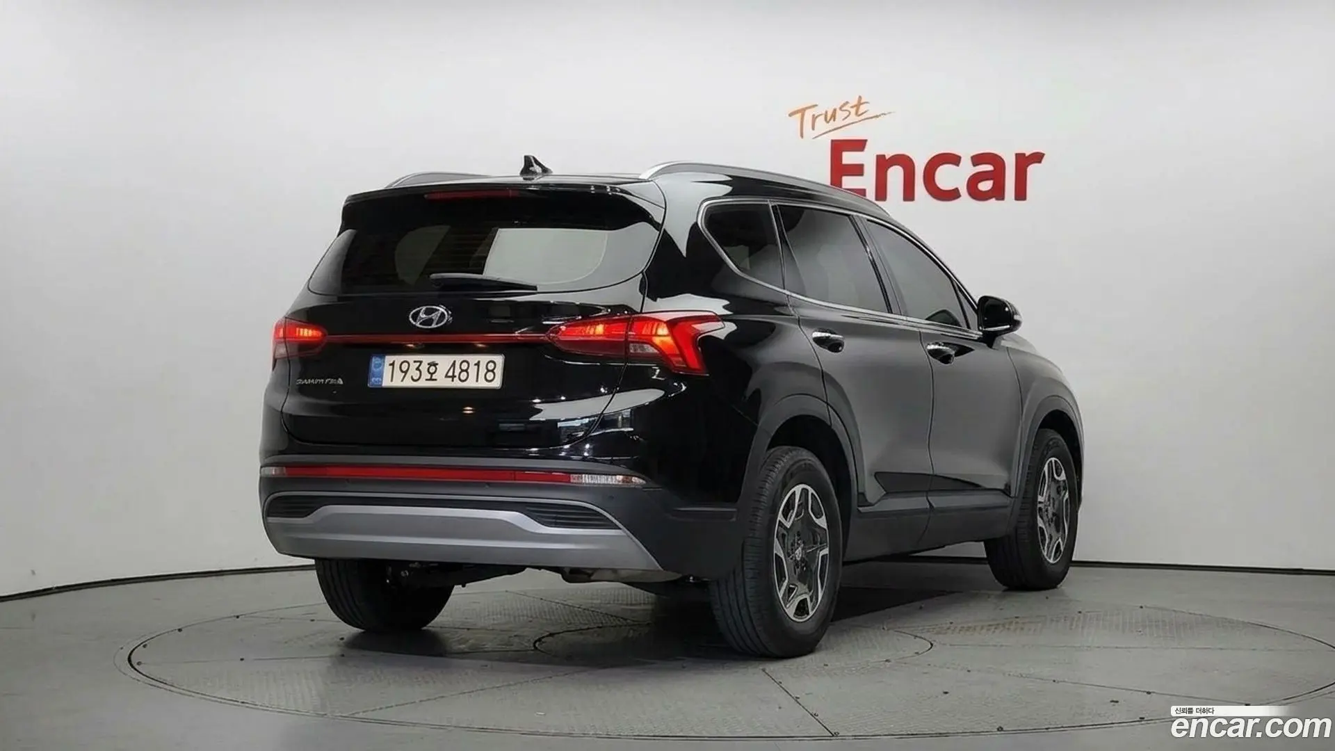 Main__Slider__Photo:Santafe Hyundai 2022.9-1