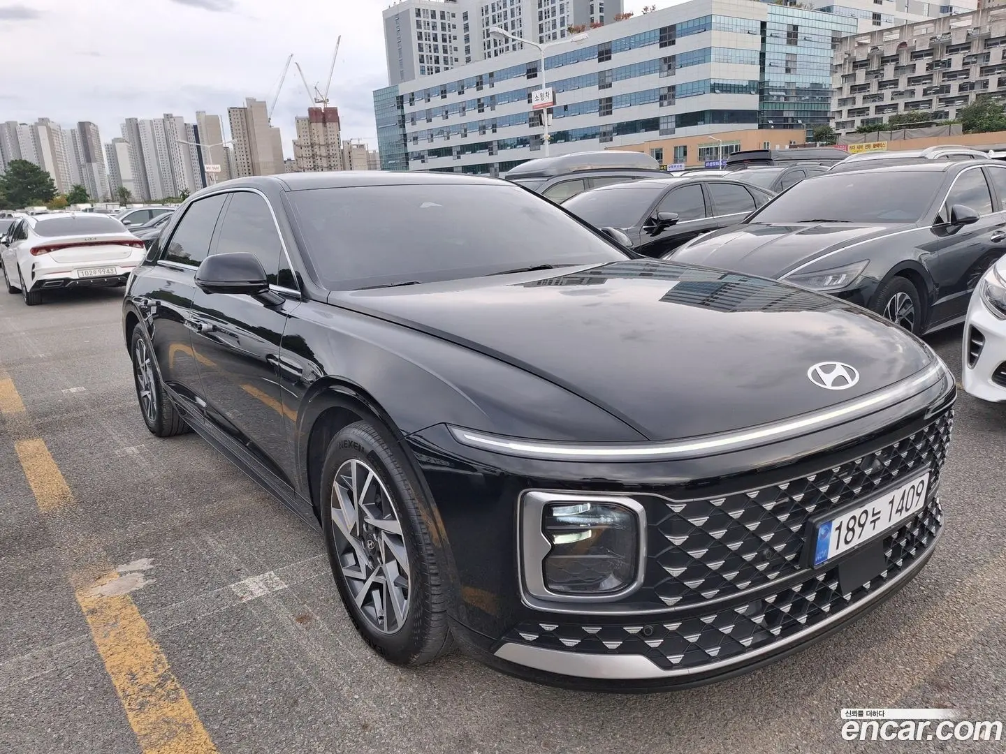 Main__Slider__Photo:Grandeur Hyundai 2023.2-1
