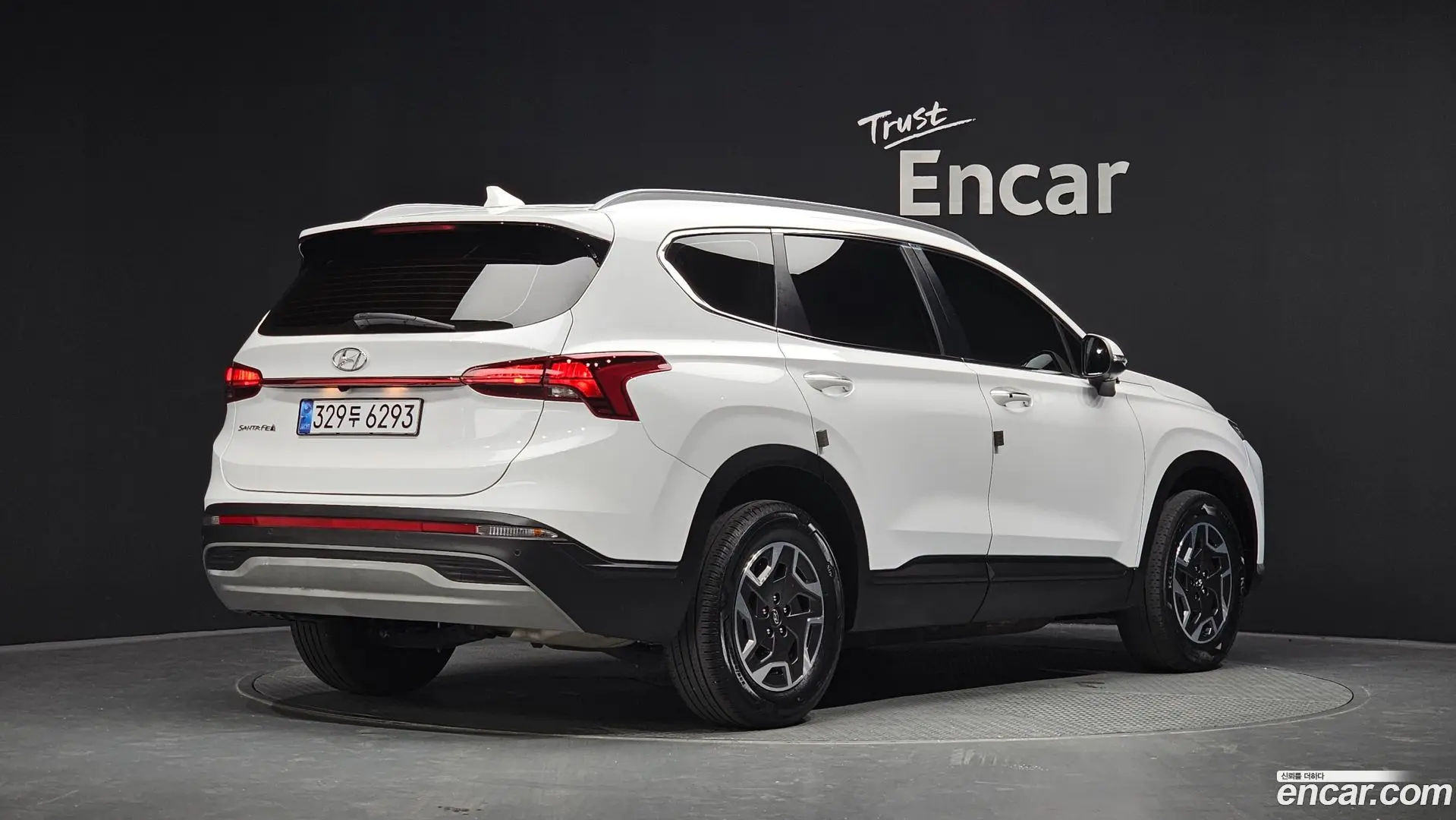 Main__Slider__Photo:Santafe Hyundai 2022.8-1