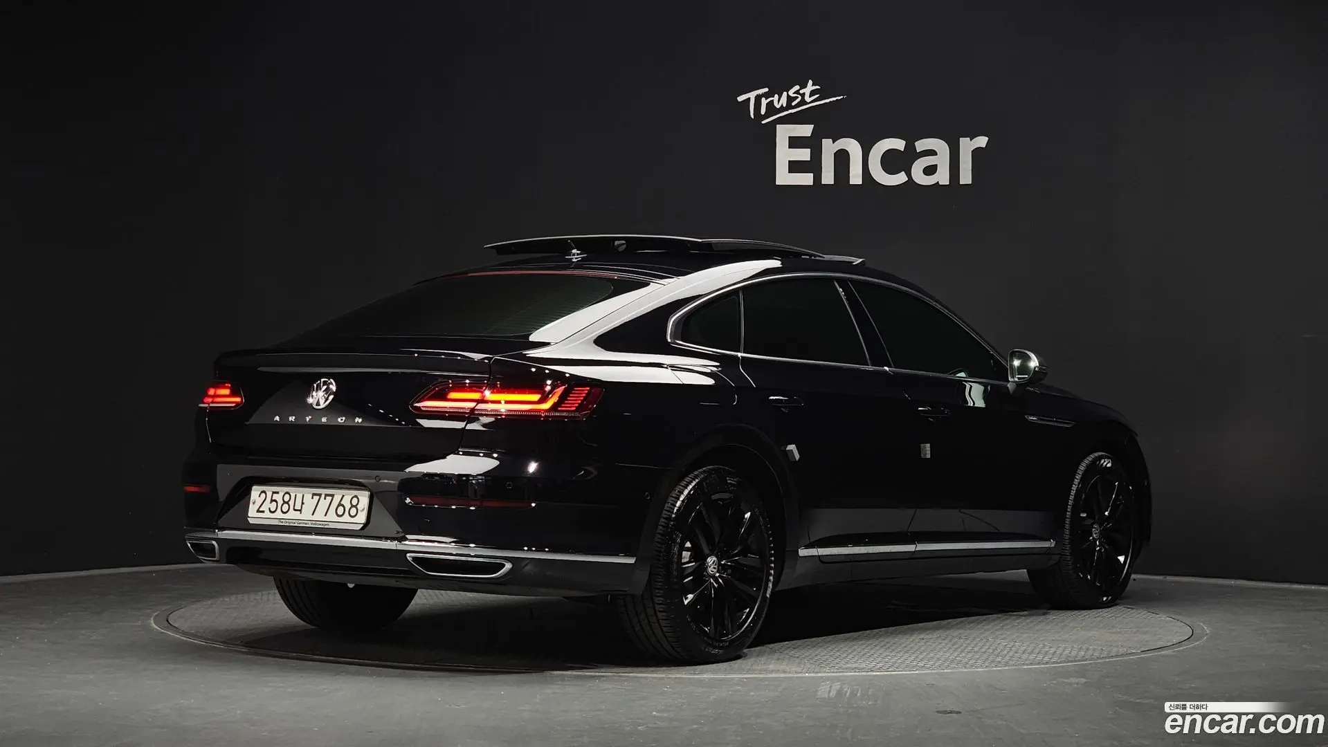 Main__Slider__Photo:Arteon Volkswagen 2019.11-1