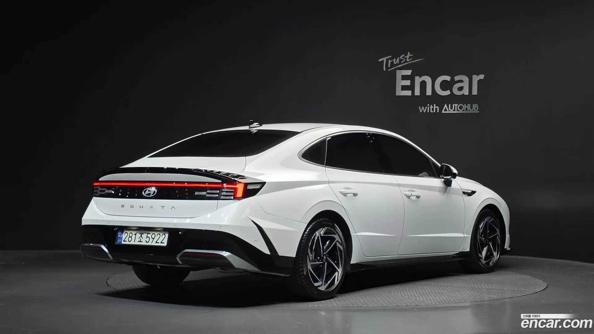 Main__Slider__Photo:Sonata Hyundai 2023.10-1