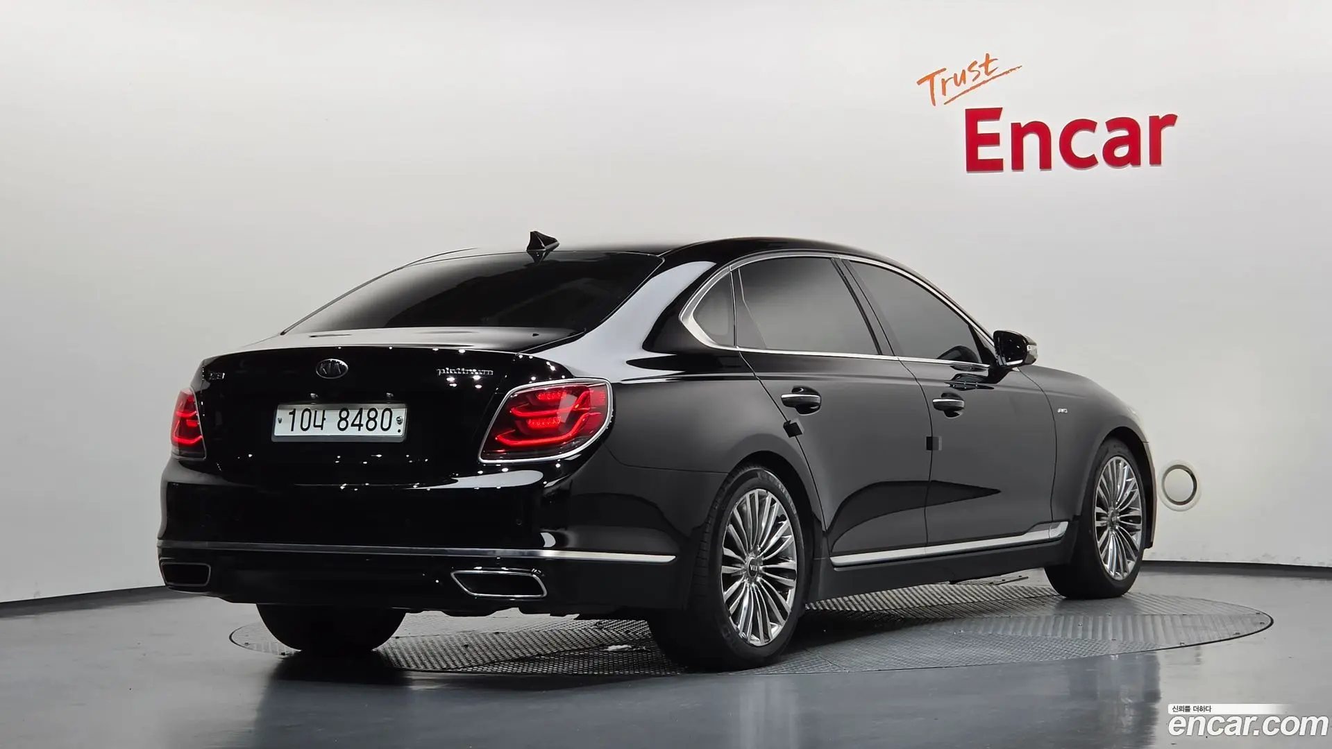 Main__Slider__Photo:K9 Kia 2018.3-1