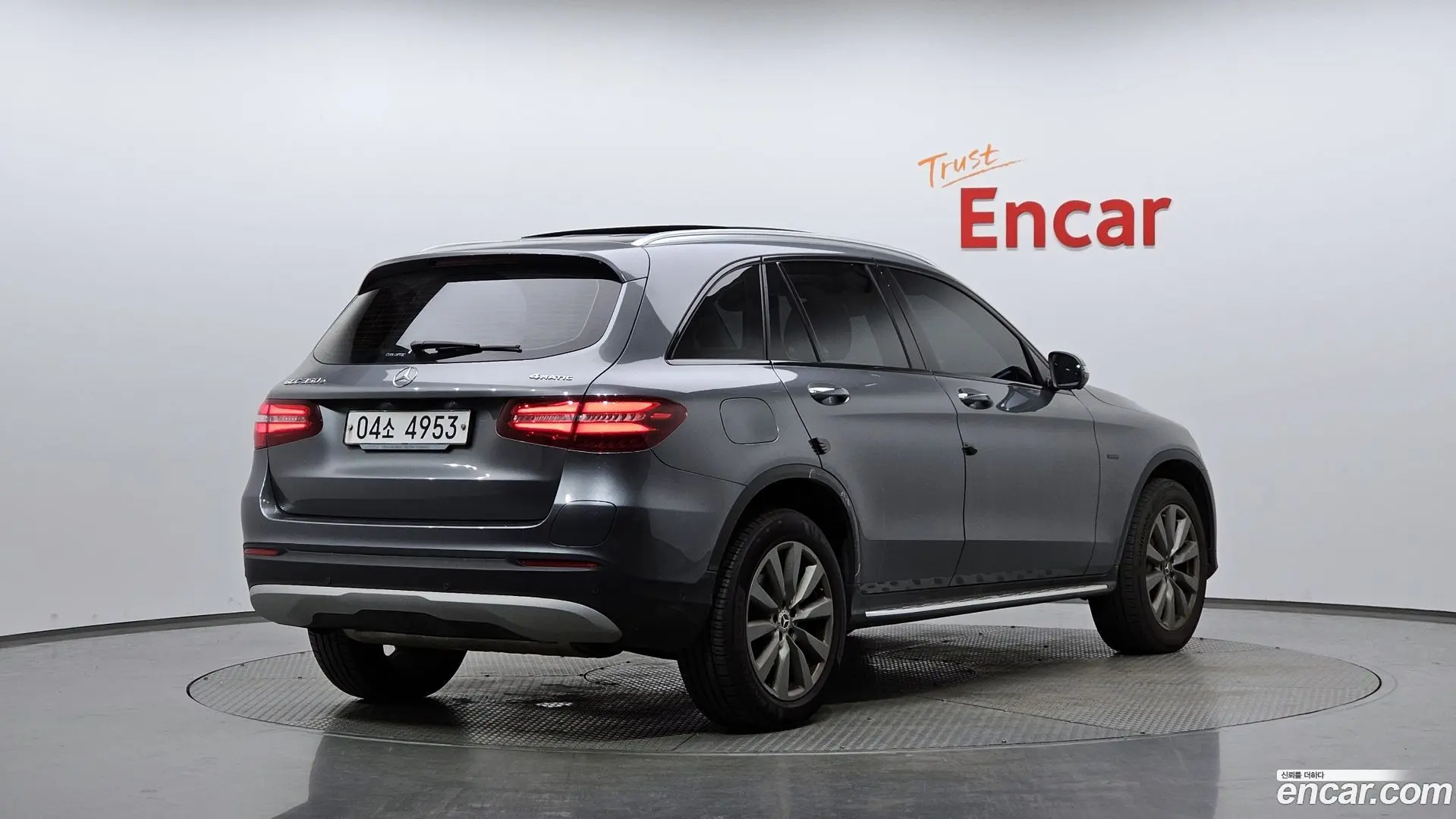 Main__Slider__Photo:GLC-Class Mercedes-Benz 2018.10-1