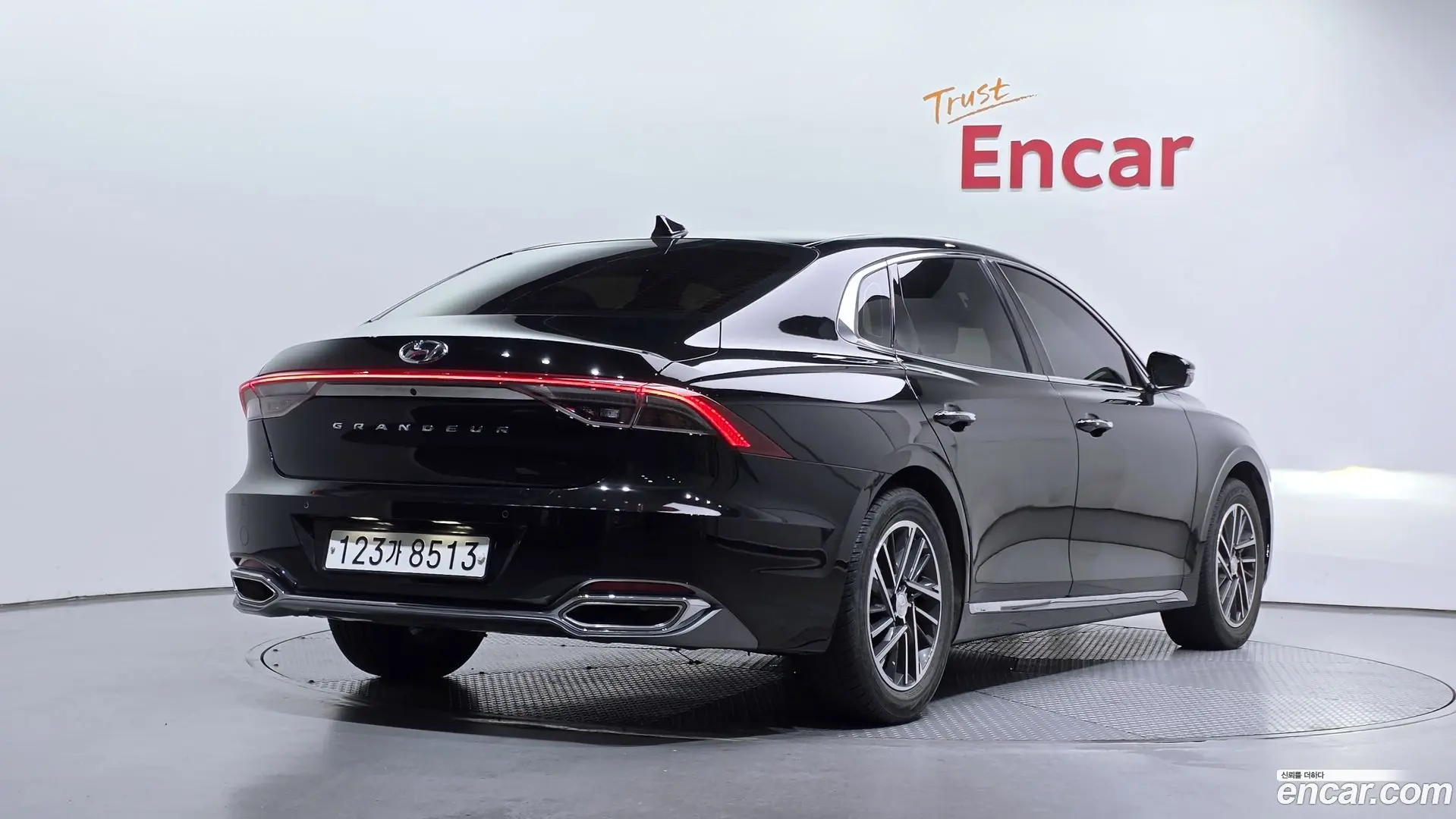 Main__Slider__Photo:Grandeur Hyundai 2020.2-1
