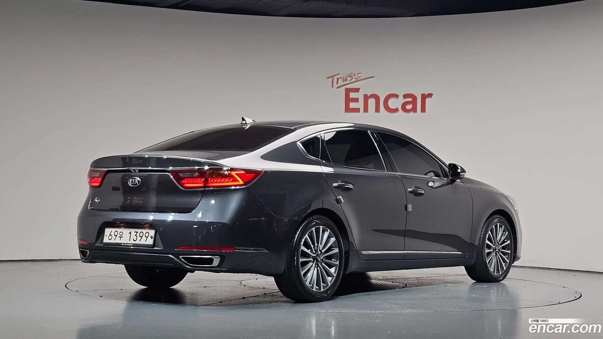 Main__Slider__Photo:K7 Kia 2017.8-1