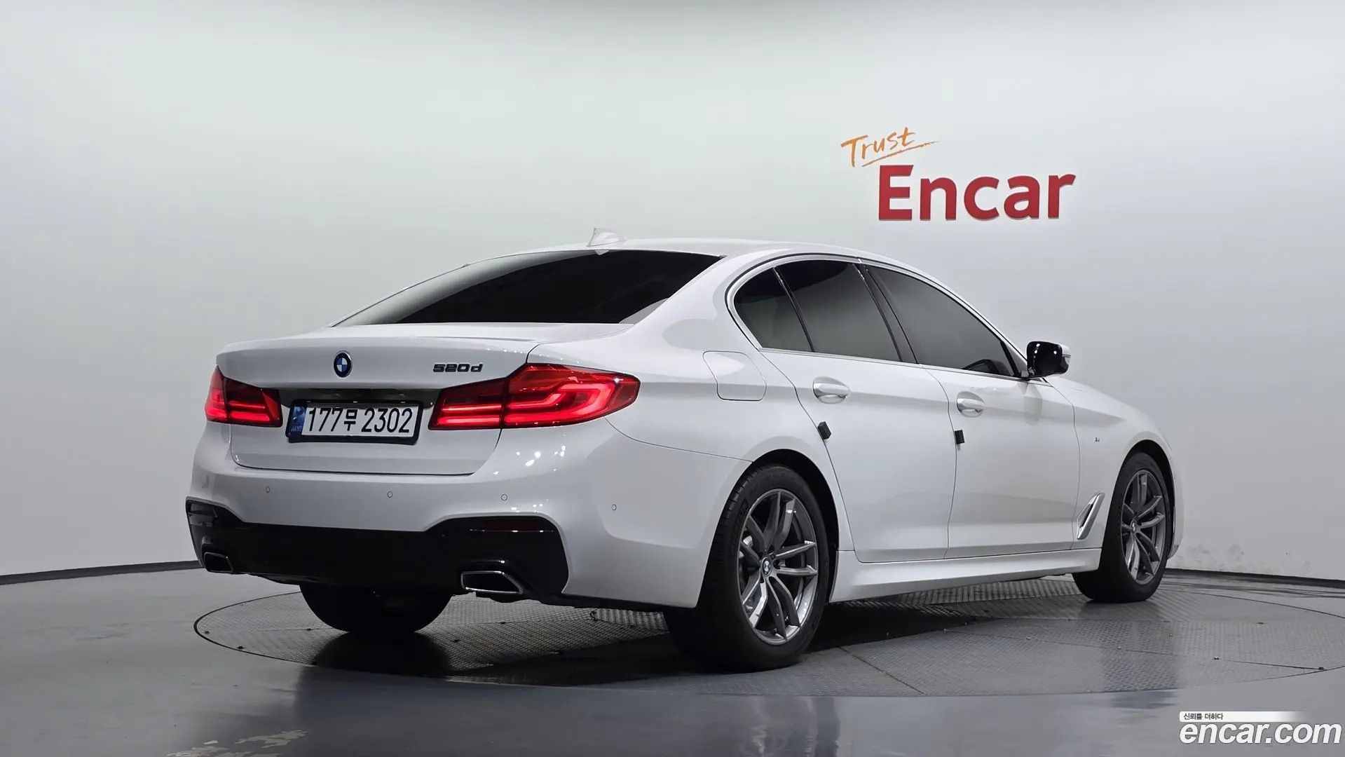 Main__Slider__Photo:5-Series BMW 2019.11-1
