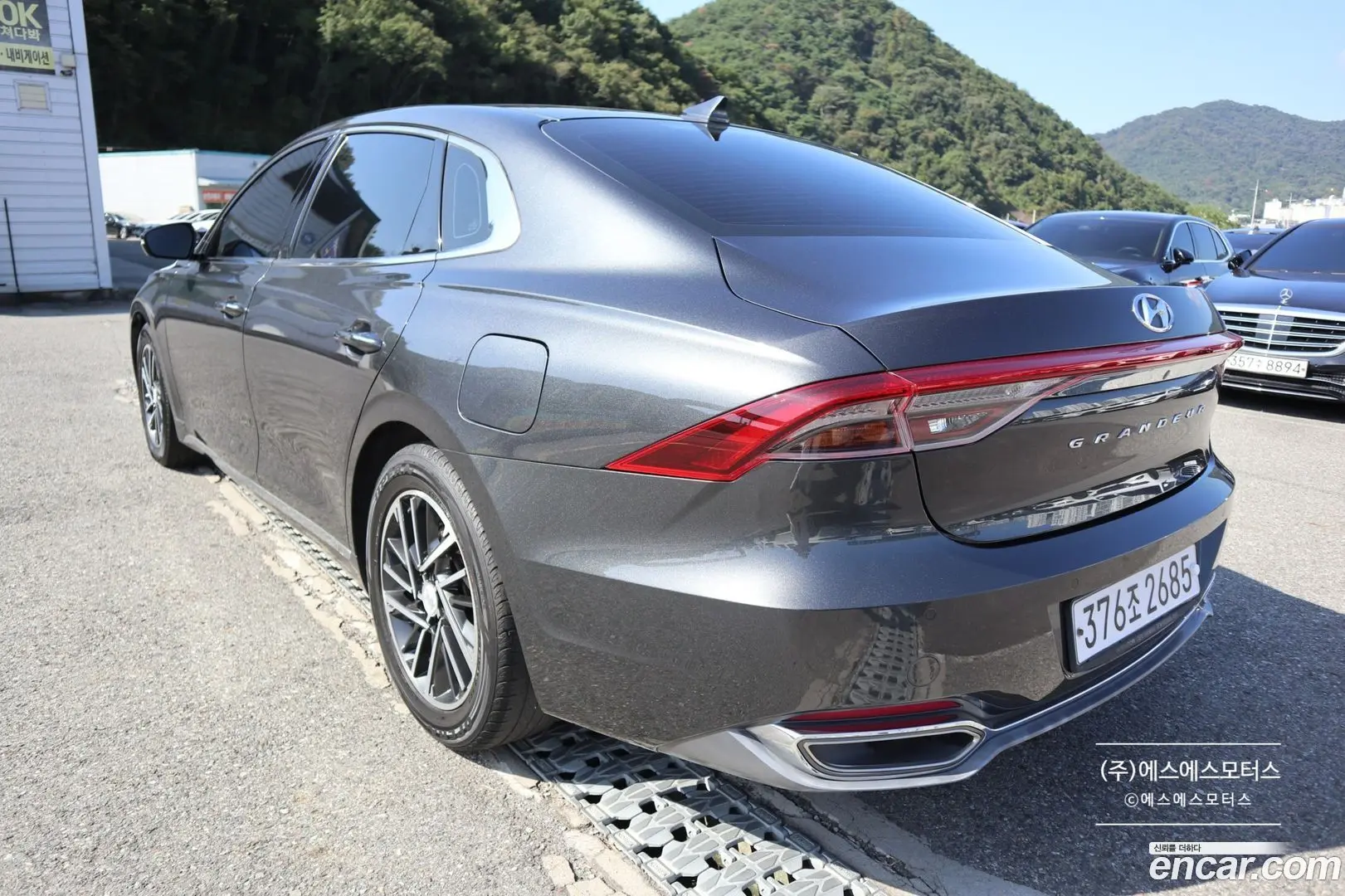 Main__Slider__Photo:Grandeur Hyundai 2020.4-1