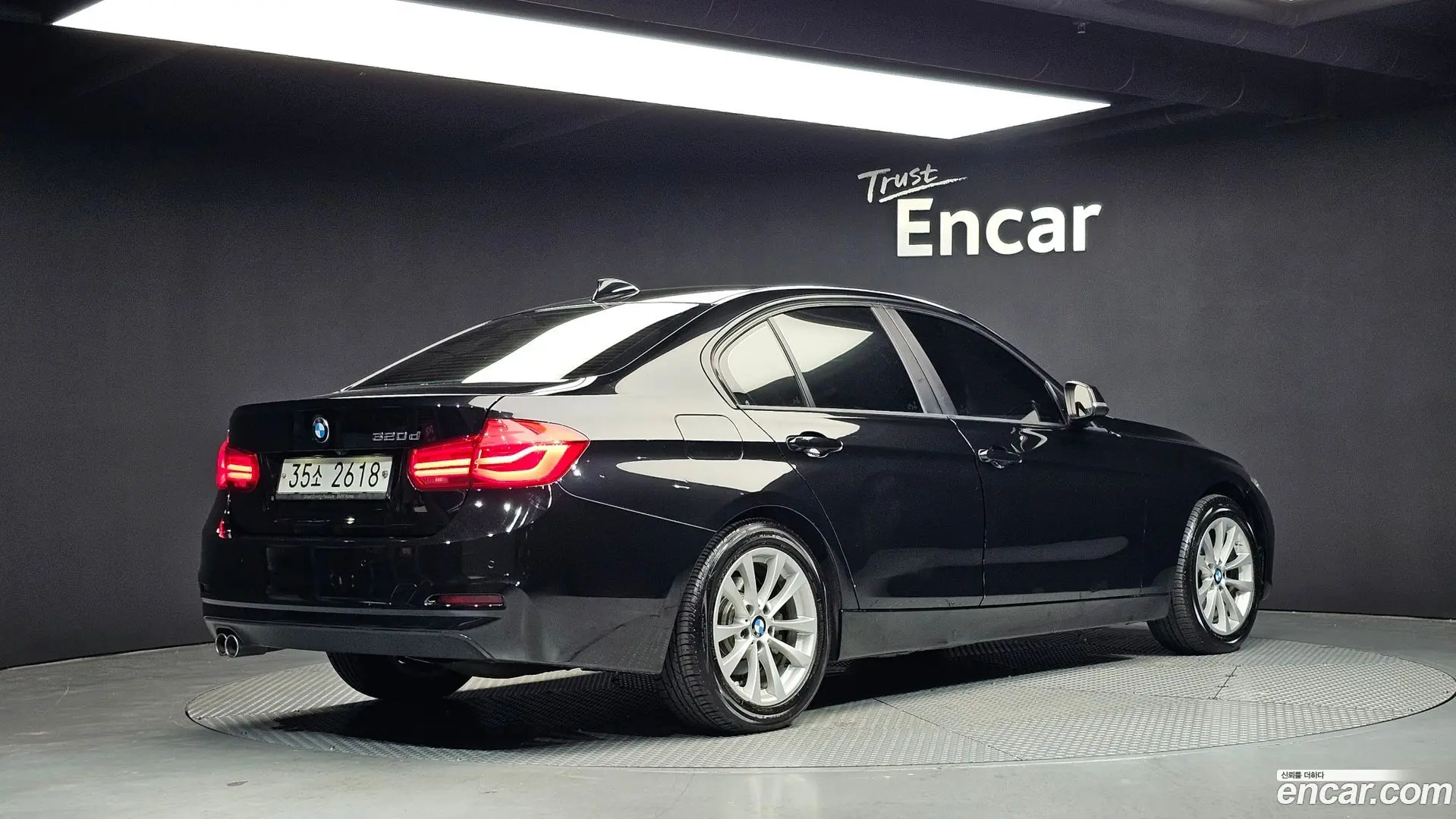 Main__Slider__Photo:3-Series BMW 2018.11-1