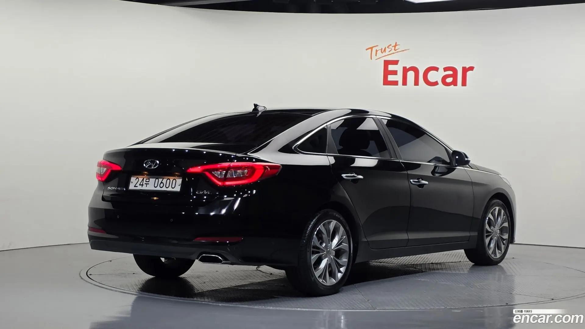 Main__Slider__Photo:Sonata Hyundai 2015.10-1