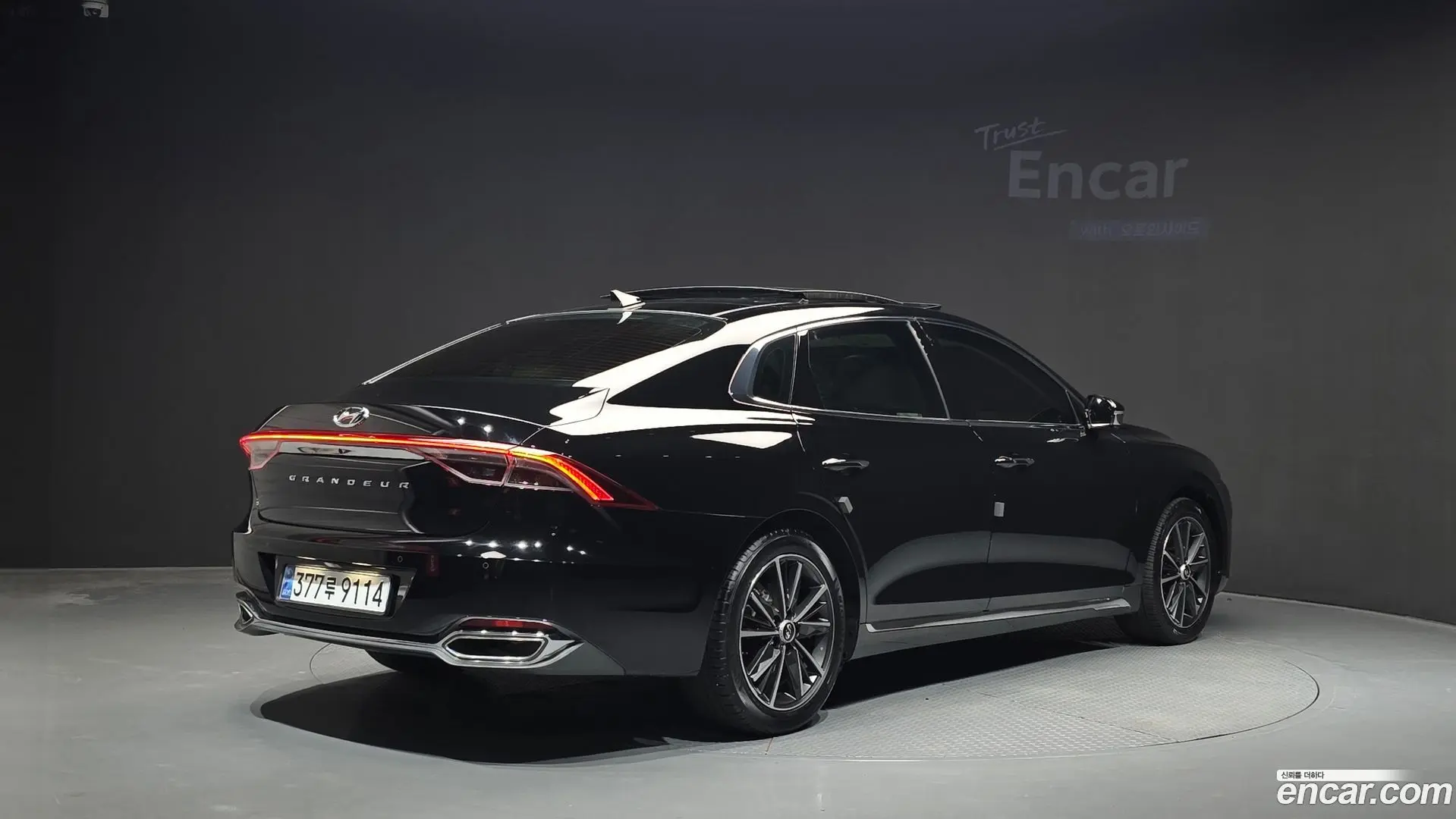 Main__Slider__Photo:Grandeur Hyundai 2022.7-1