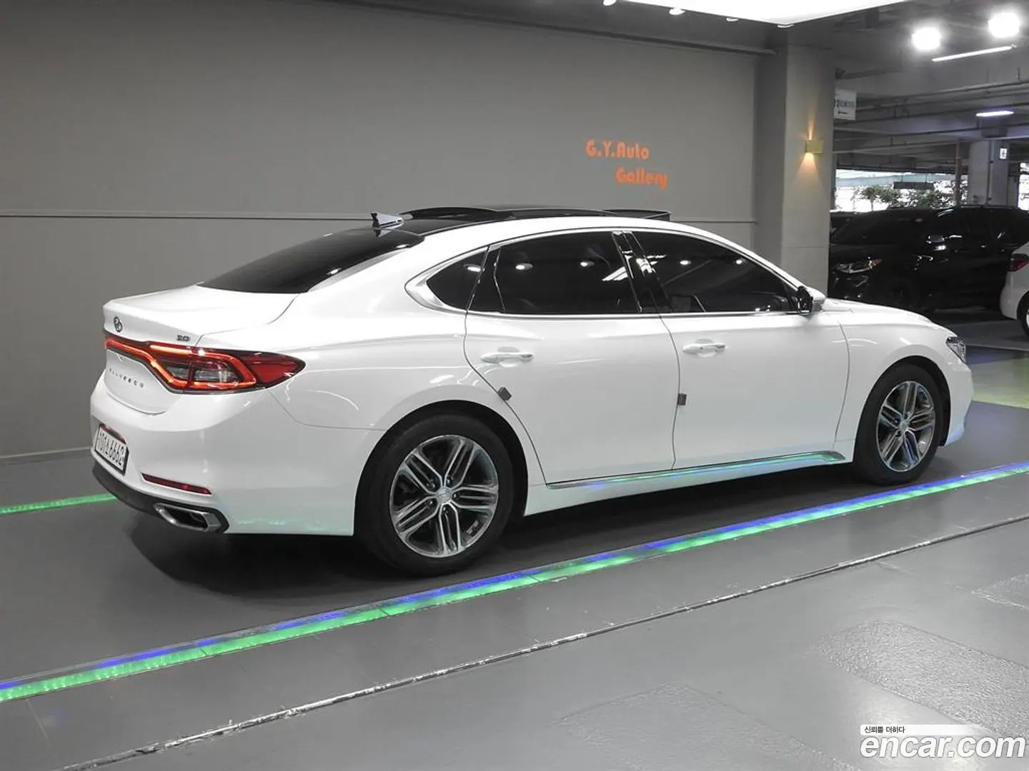 Main__Slider__Photo:Grandeur Hyundai 2017.4-1