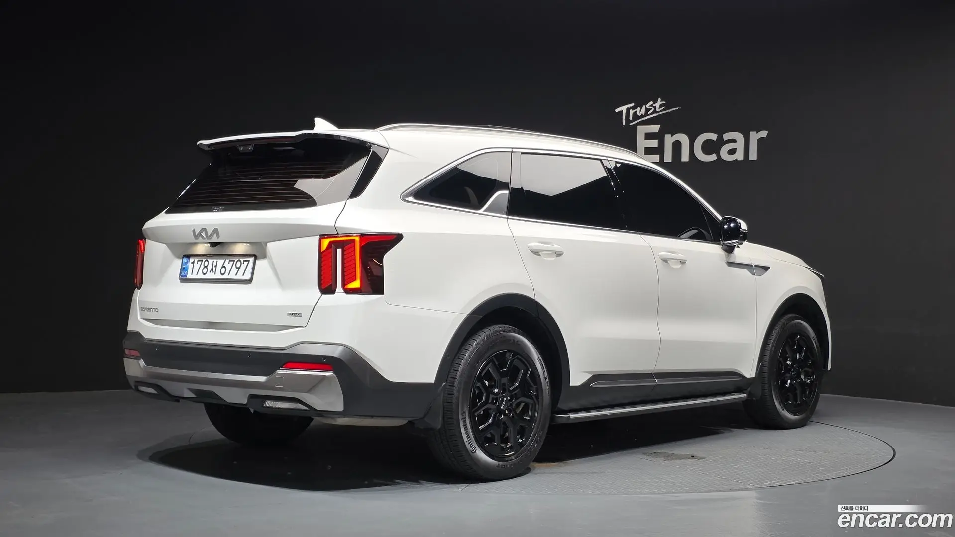 Main__Slider__Photo:Sorento Kia 2025.0-1