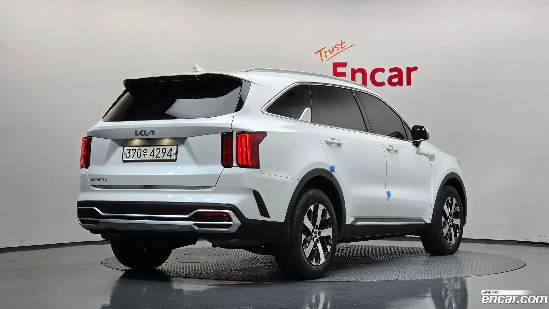Main__Slider__Photo:Sorento Kia 2023.4-1