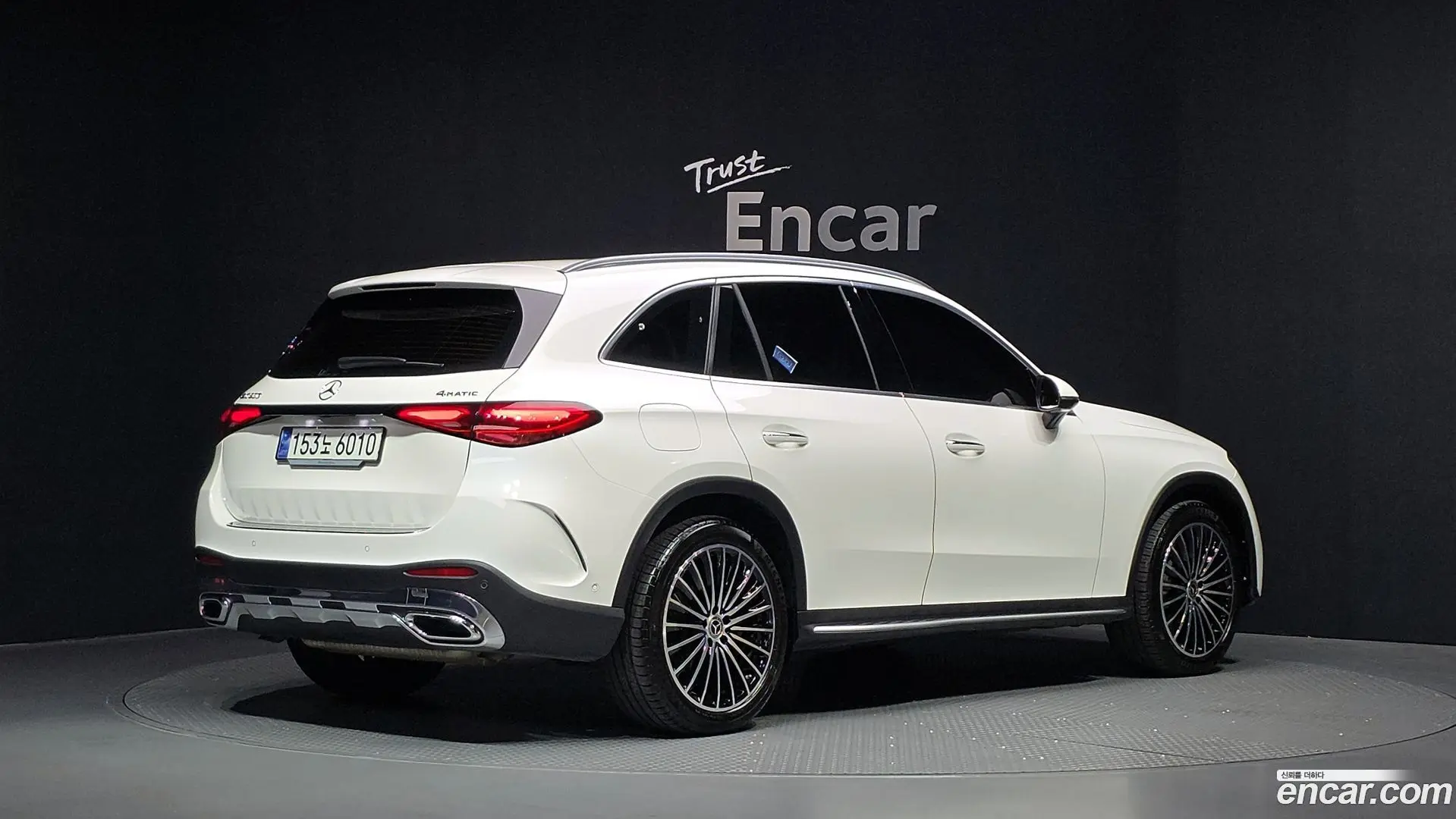 Main__Slider__Photo:GLC-Class Mercedes-Benz 2023.8-1