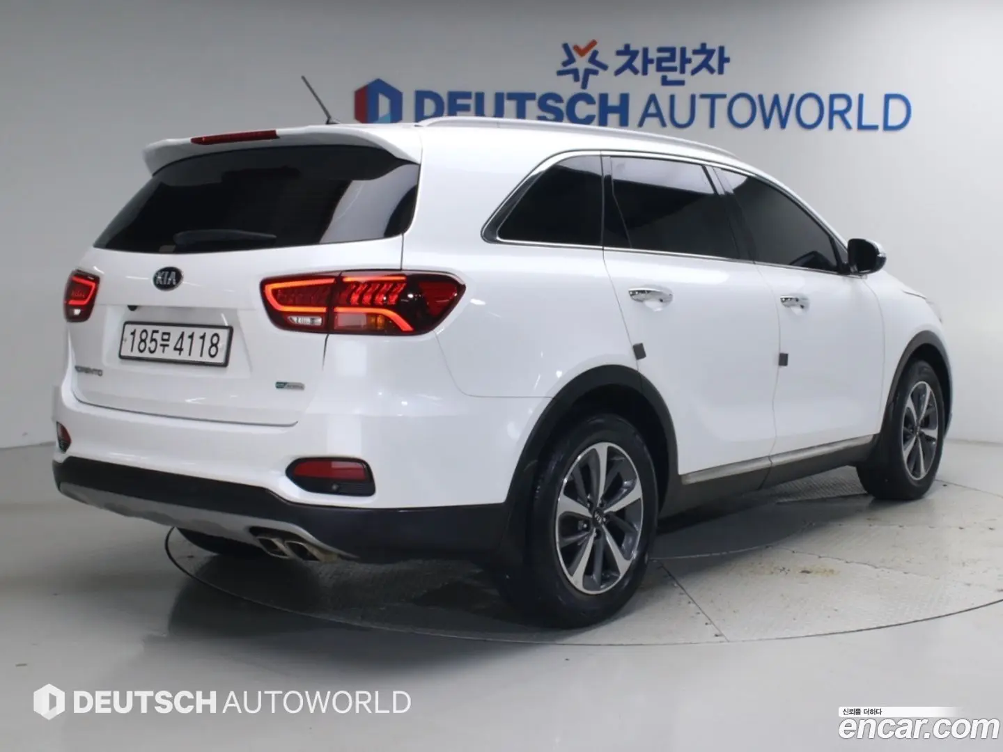 Main__Slider__Photo:Sorento Kia 2019.9-1