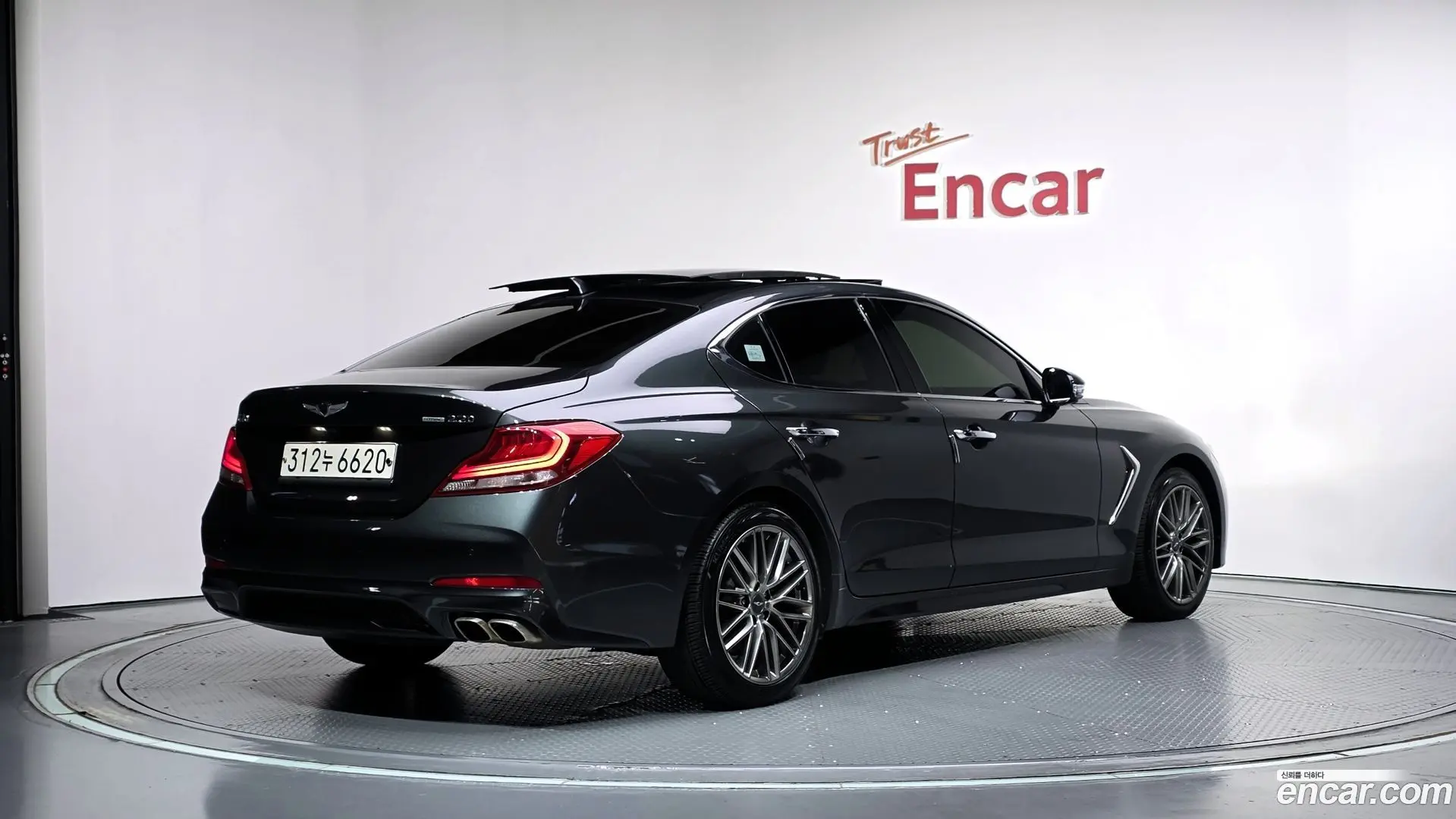 Main__Slider__Photo:G70 Genesis 2017.11-1