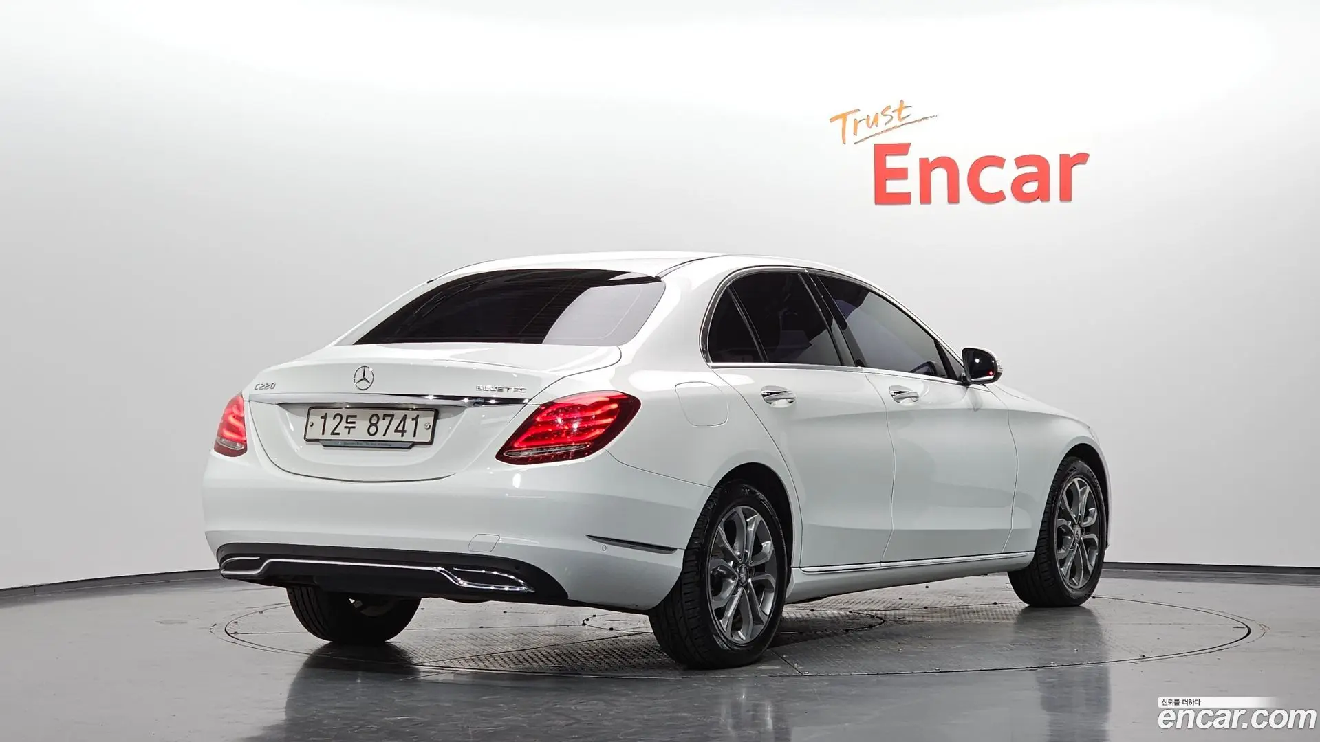Main__Slider__Photo:C-Class Mercedes-Benz 2015.1-1