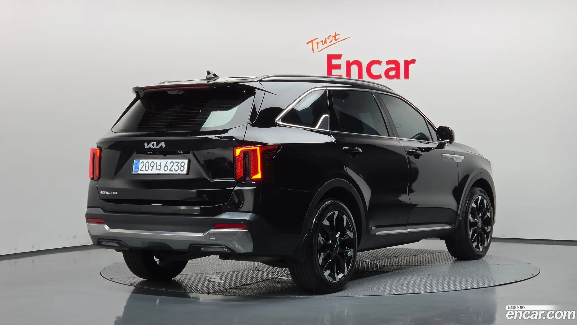 Main__Slider__Photo:Sorento Kia 2024.11-1