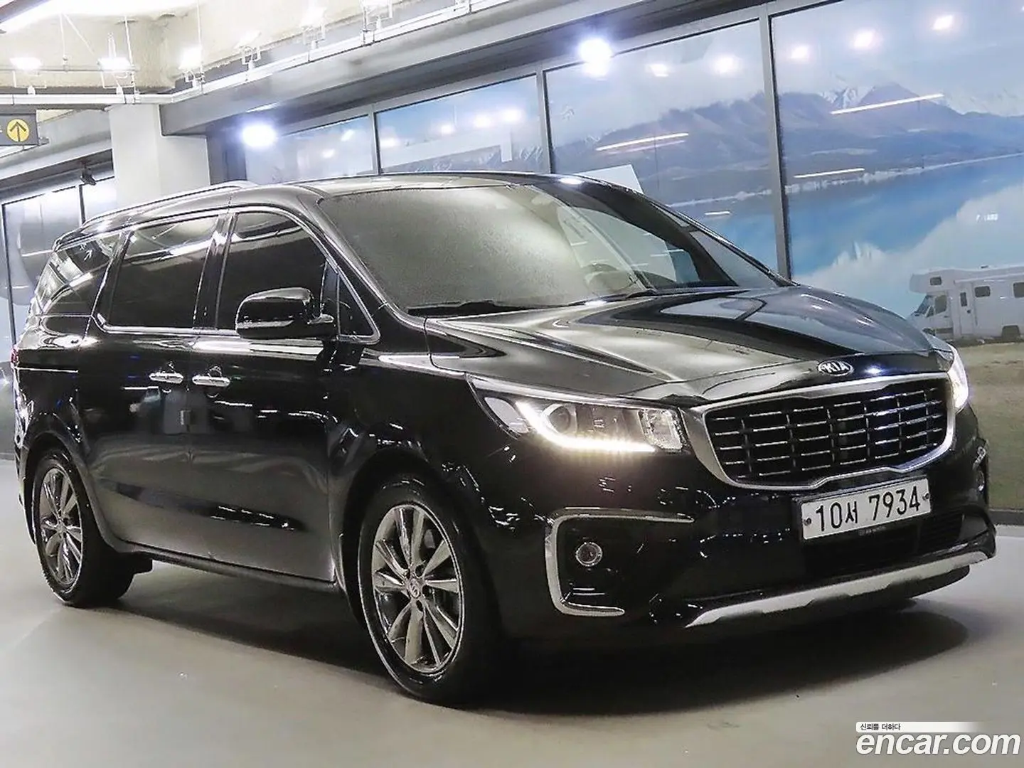 Main__Slider__Photo:Canival Kia 2018.9-1
