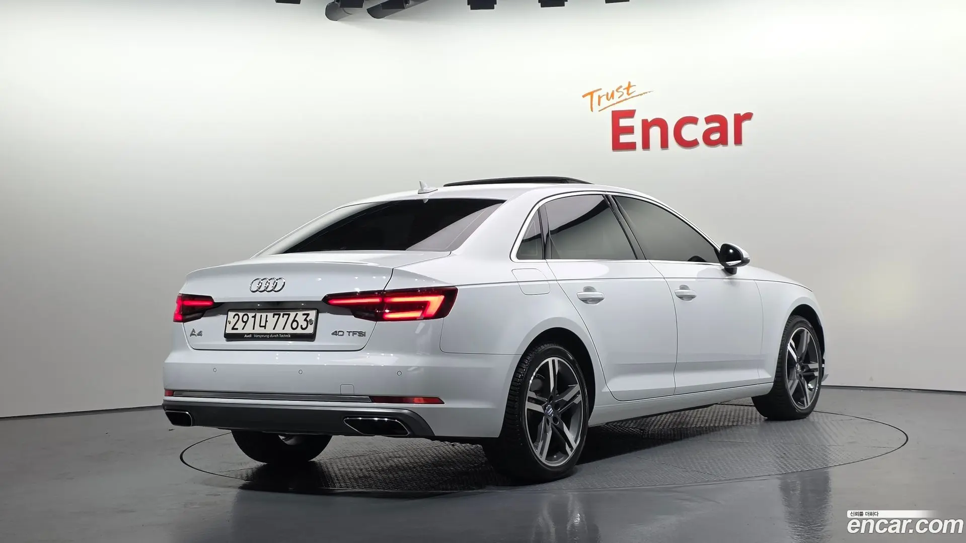 Main__Slider__Photo:A4 Audi 2019.11-1