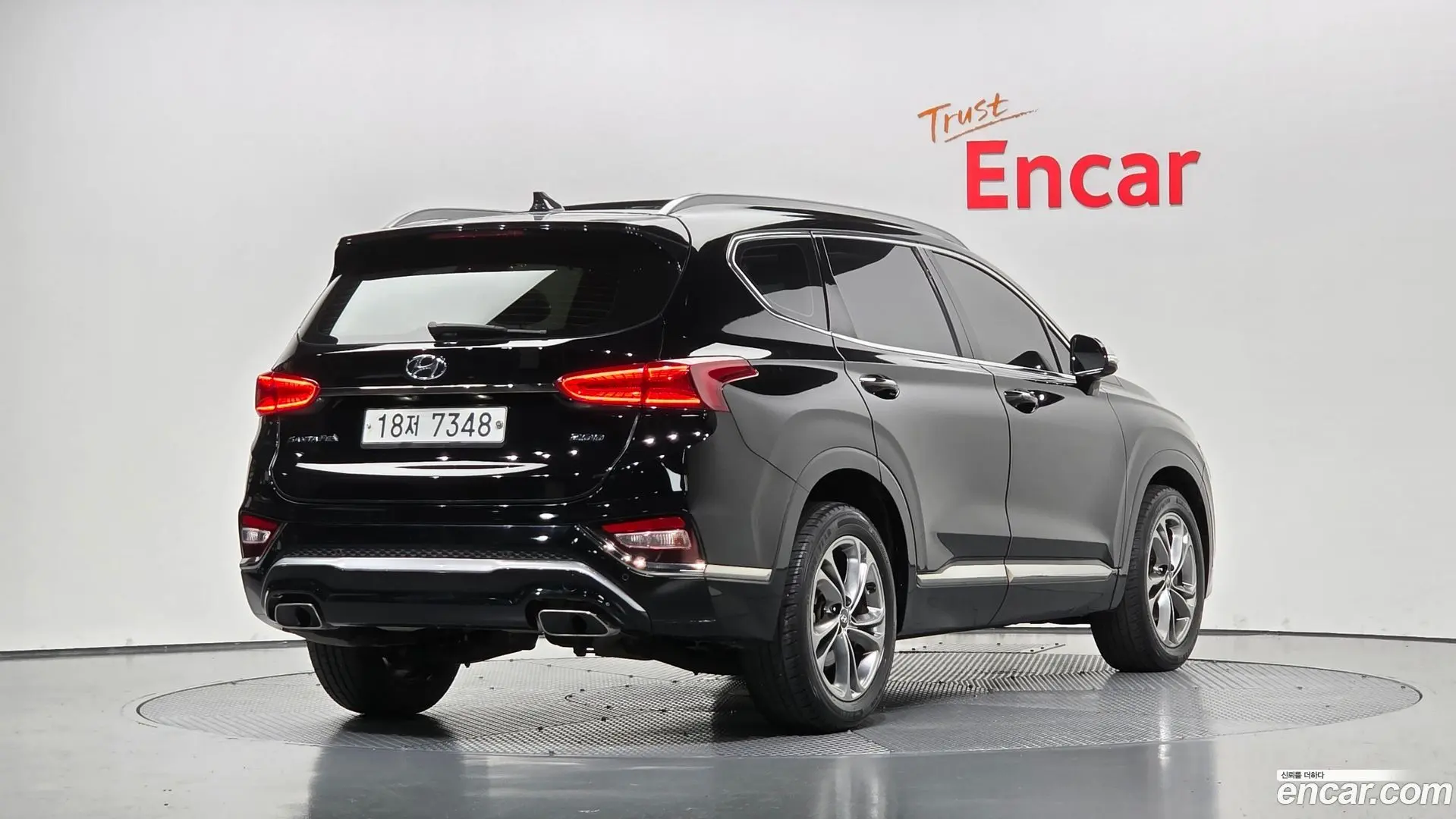 Main__Slider__Photo:Santafe Hyundai 2018.9-1