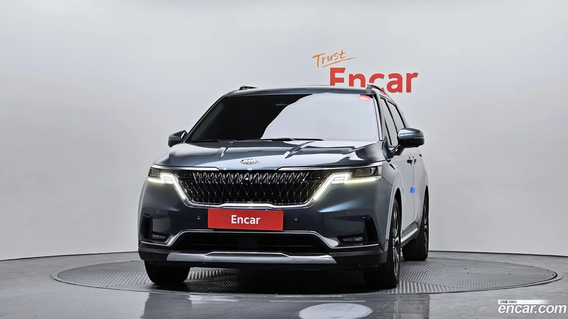 Main__Slider__Photo:Canival Kia 2021.1-1