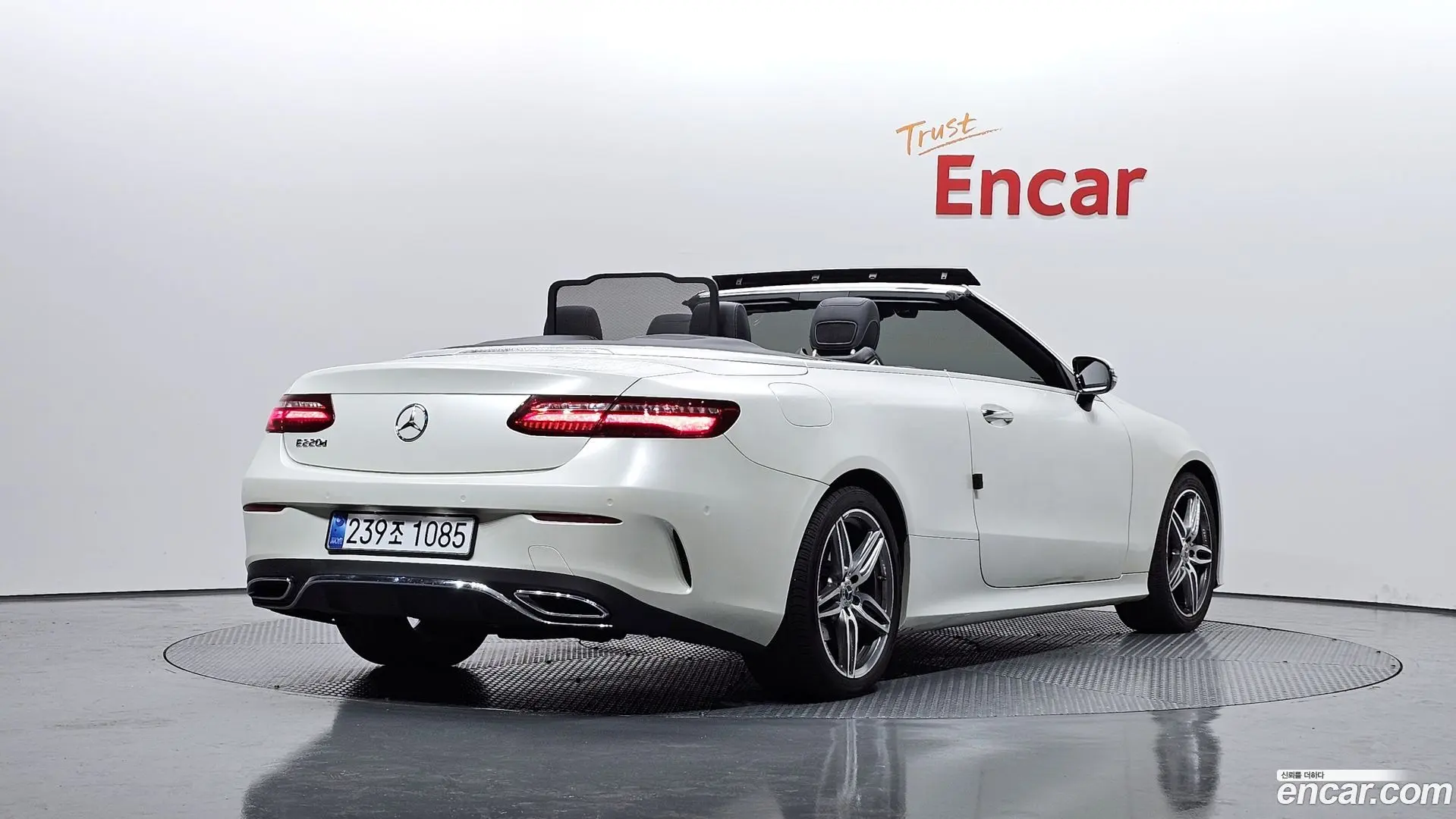 Main__Slider__Photo:E-Class Mercedes-Benz 2019.11-1
