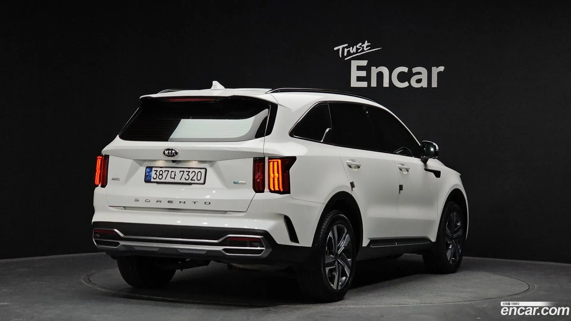 Main__Slider__Photo:Sorento Kia 2020.8-1