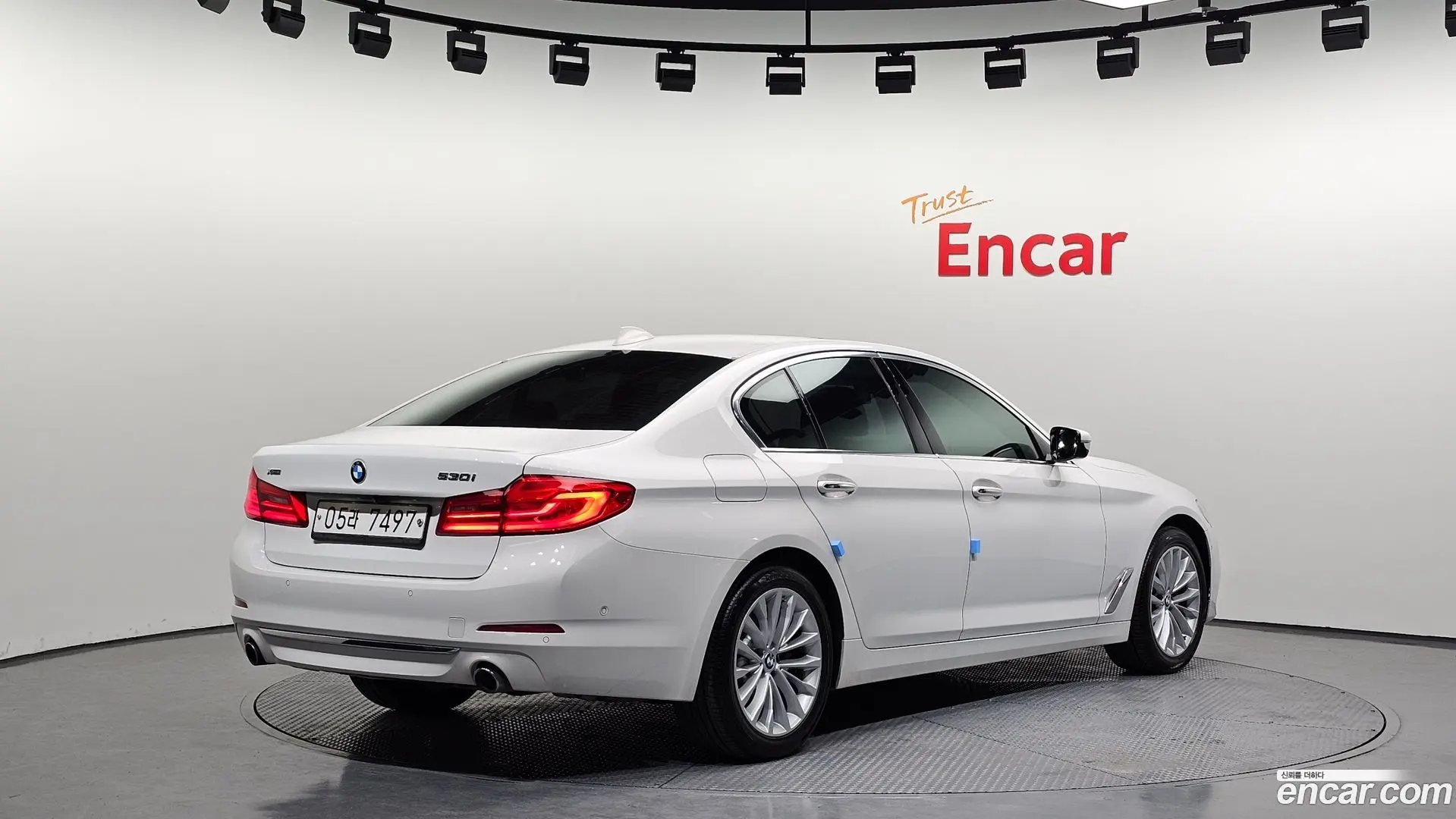Main__Slider__Photo:5-Series BMW 2018.6-1