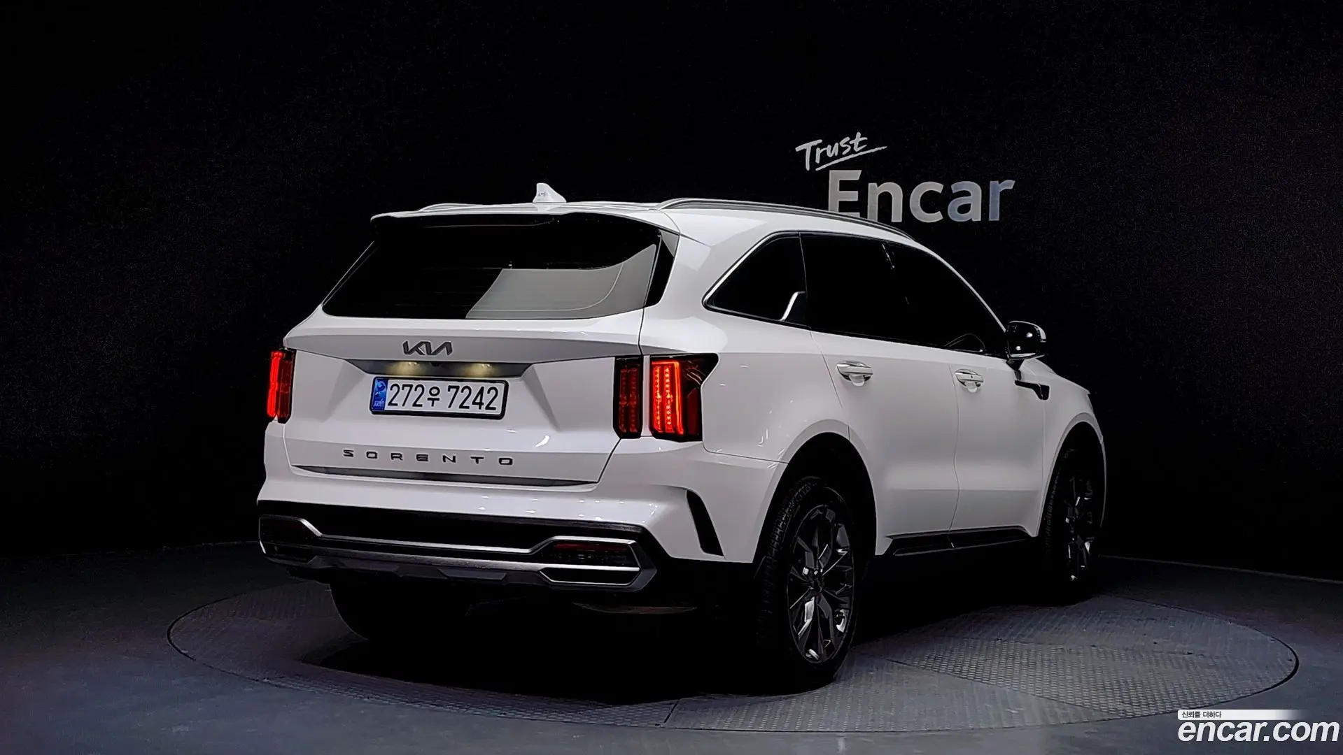 Main__Slider__Photo:Sorento Kia 2022.1-1