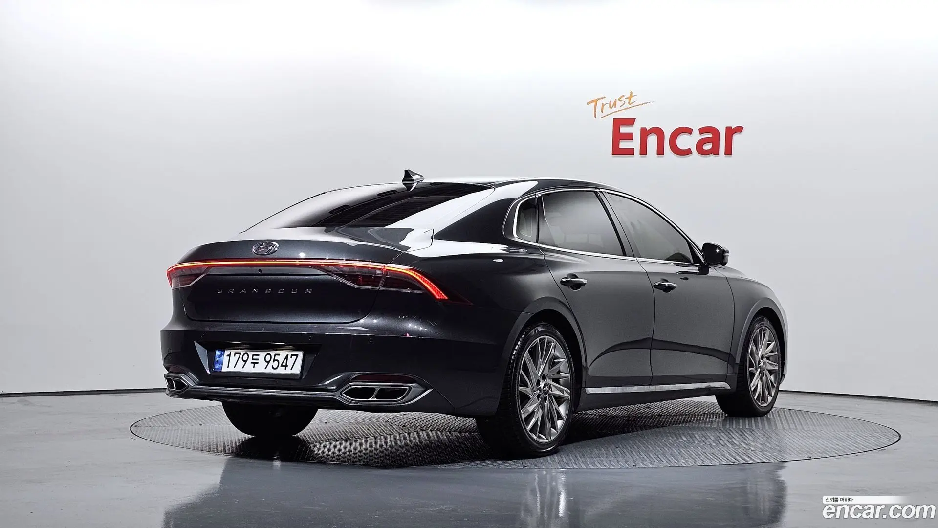 Main__Slider__Photo:Grandeur Hyundai 2021.2-1