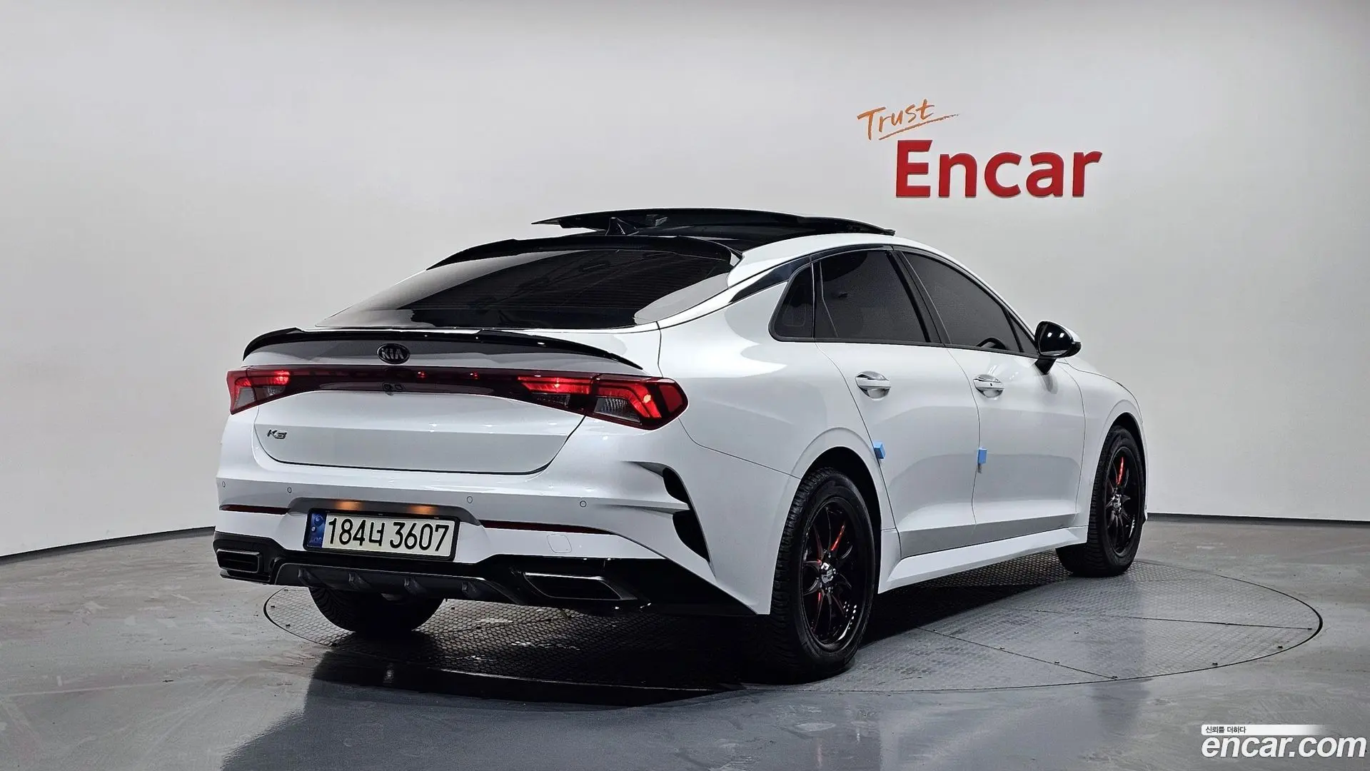 Main__Slider__Photo:K5 Kia 2021.3-1