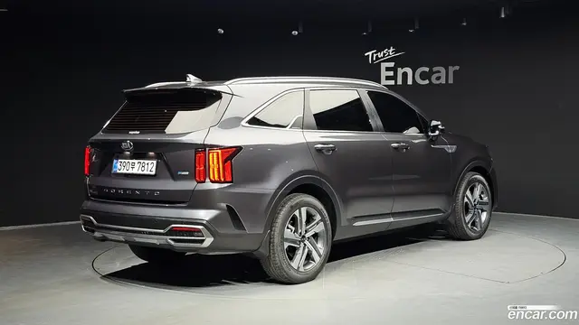 Main__Slider__Photo:Sorento Kia 2020.11-1