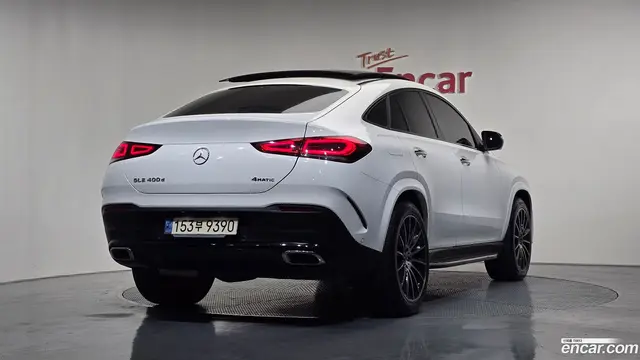 Main__Slider__Photo:GLE-Class Mercedes-Benz 2022.7-1